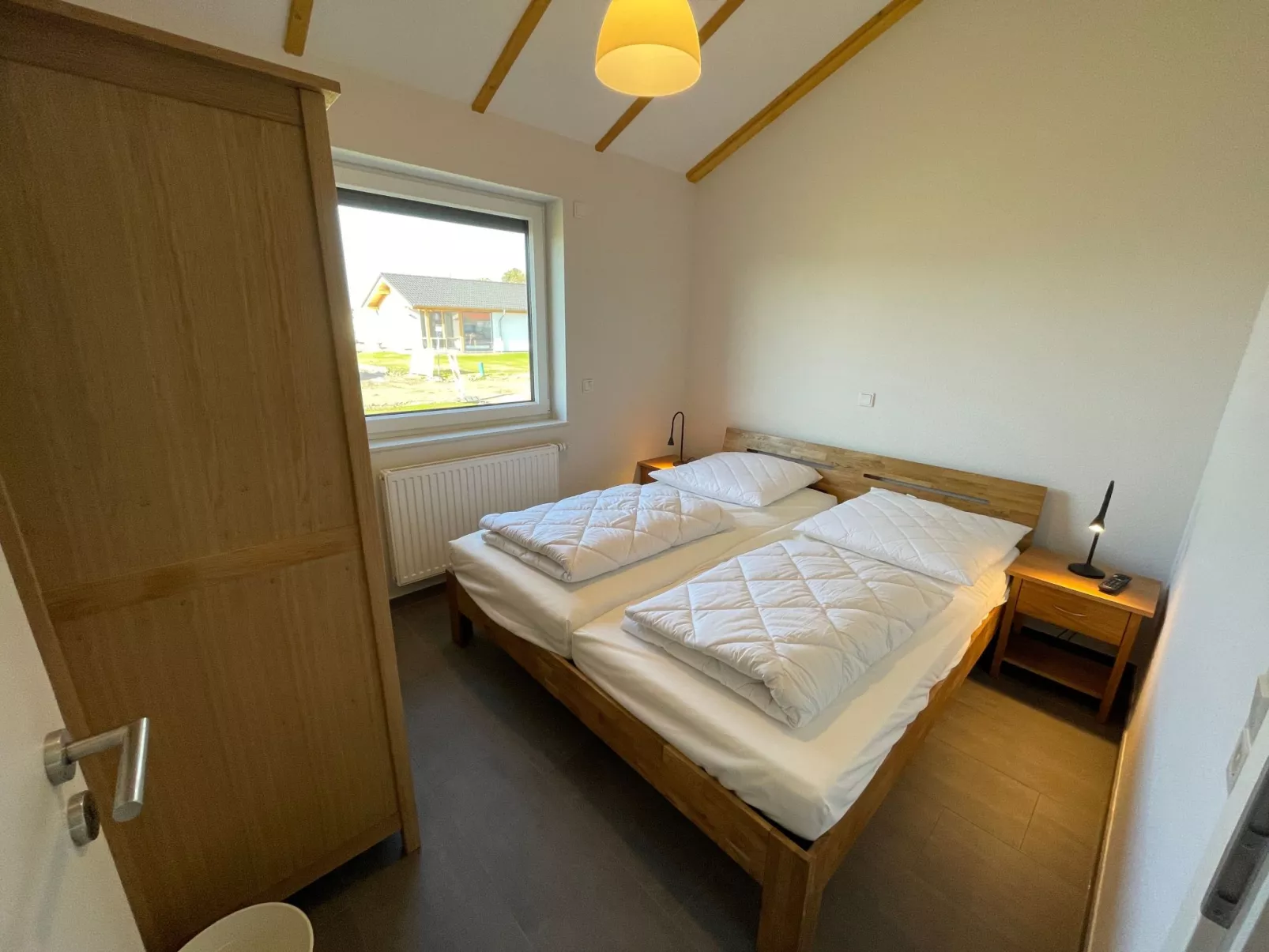 G11 Eingezäuntes Neubau-Haus in Eckwarderhörne-Drinnen