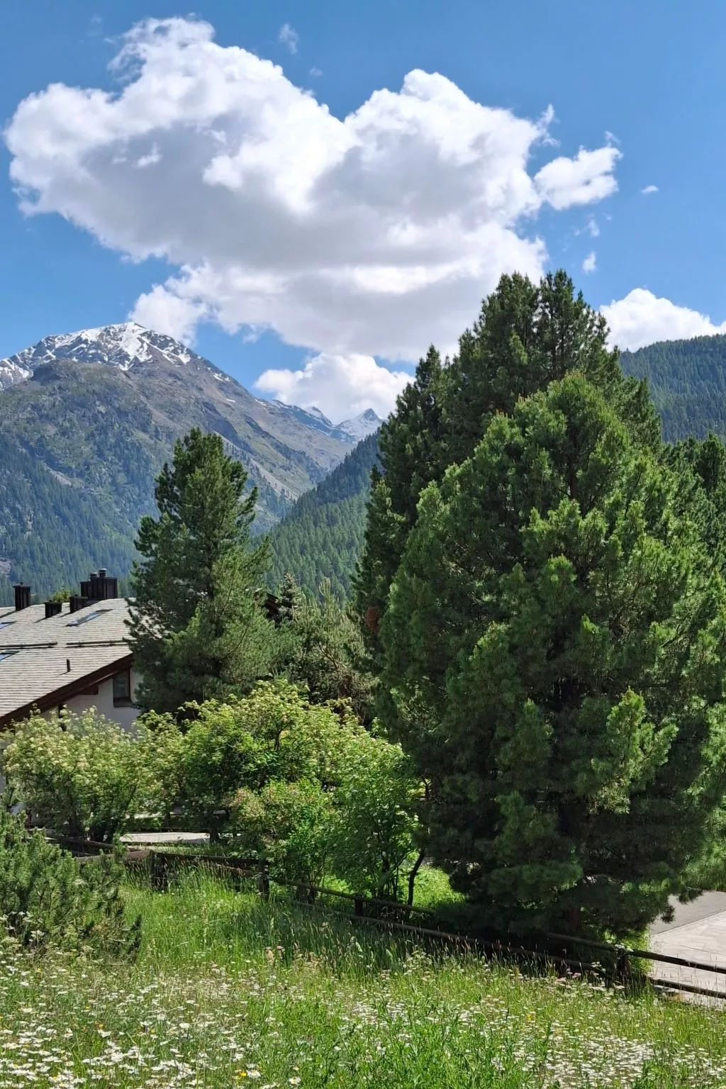 Chesa Grischa-Draußen