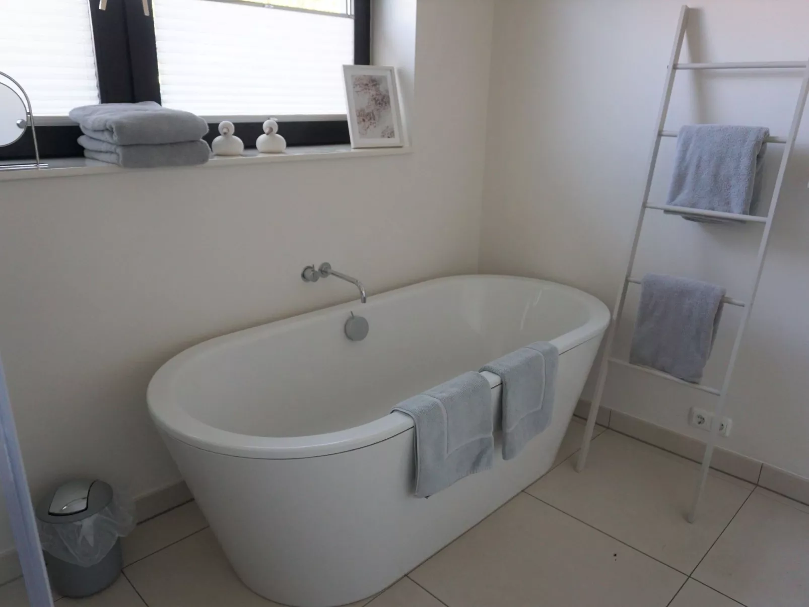 Großzügiges Haus mit traumhafter Gartenanlage-Drinnen