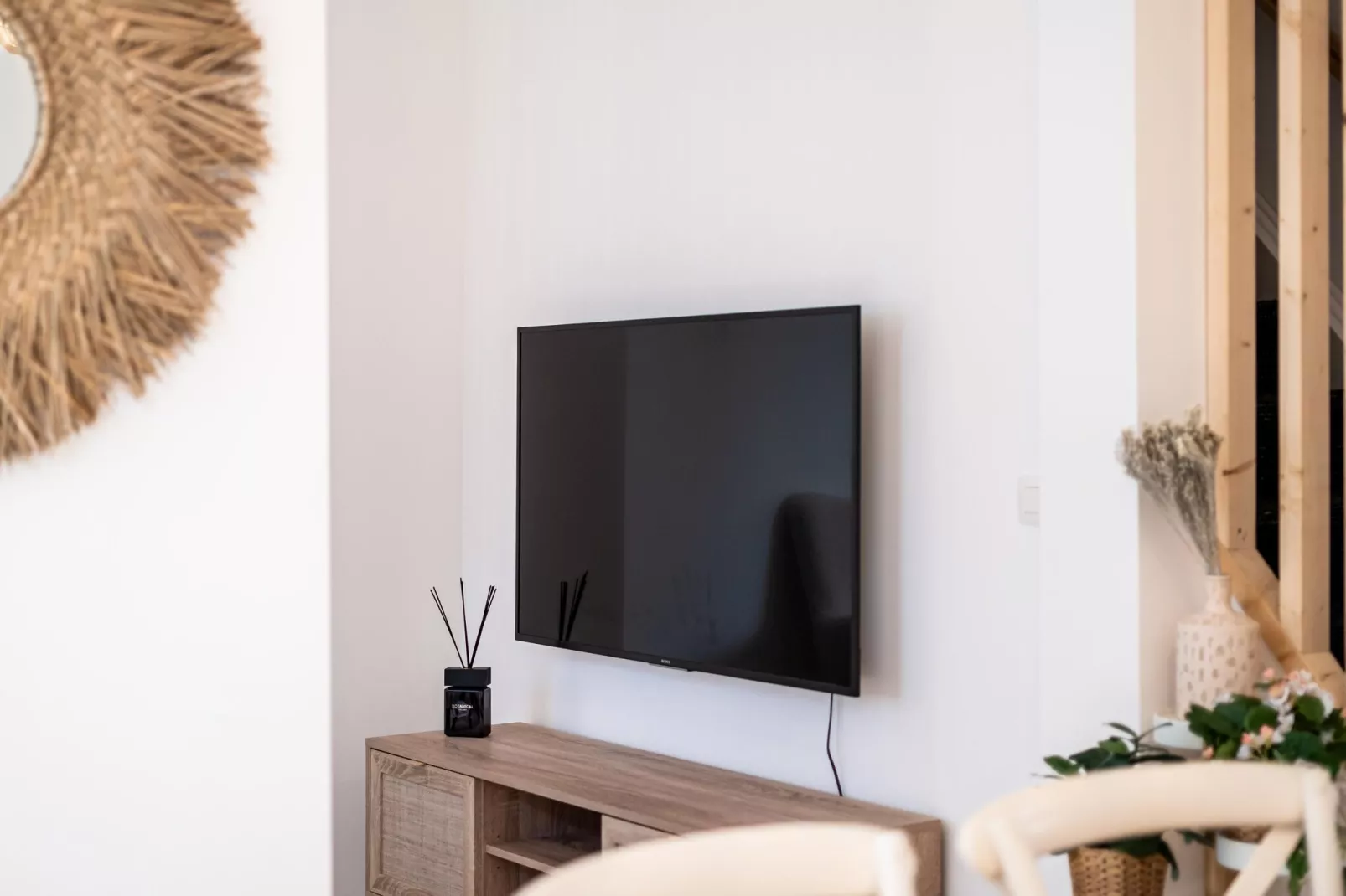 Fibi Home-Living room
