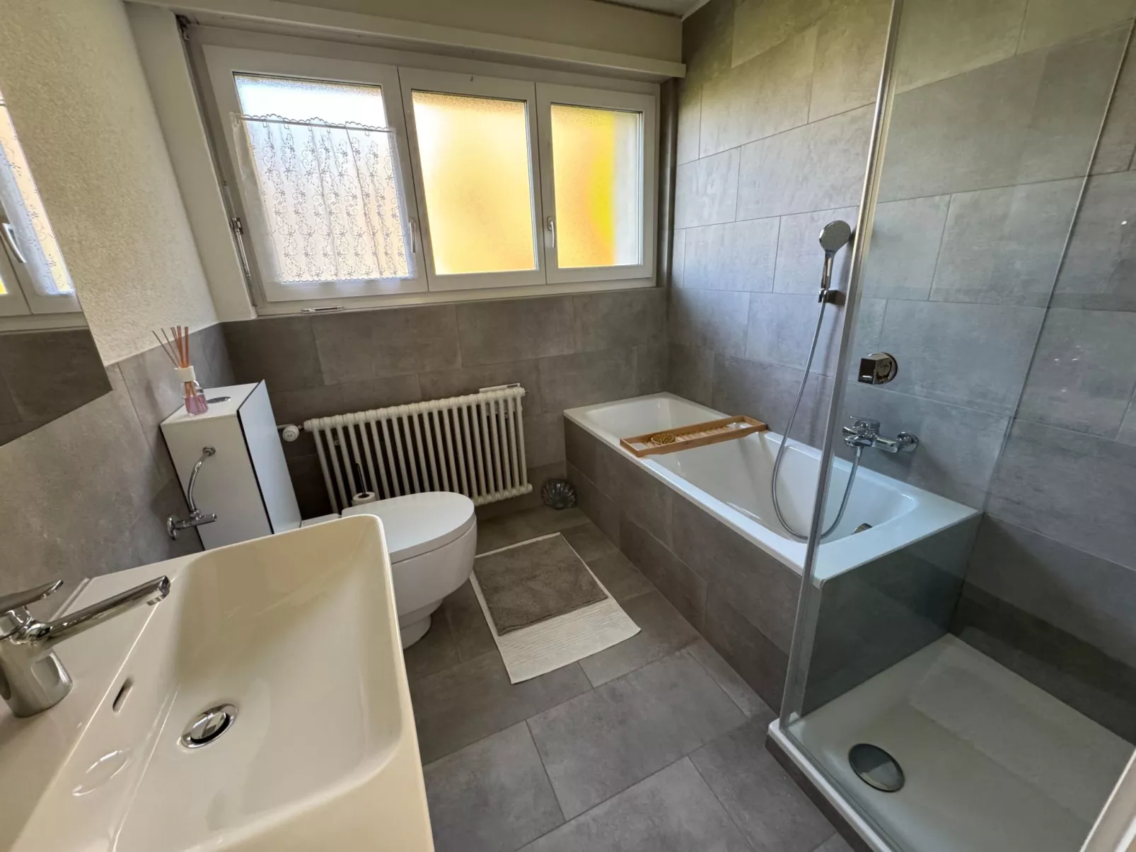 Silent Escape-Inside