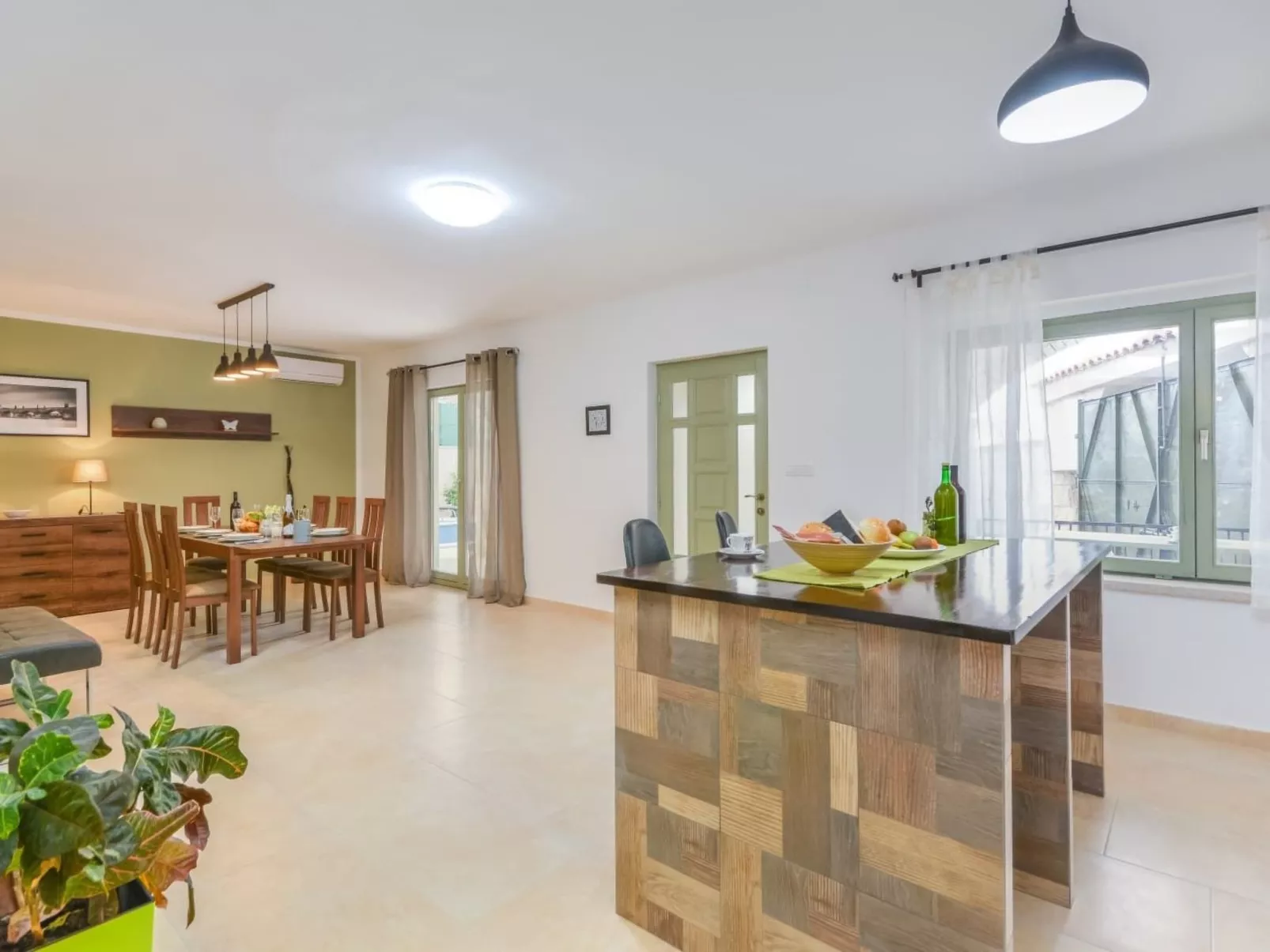 Villa Martin - Rückzugsort auf dem Land mit Pool-Dedans