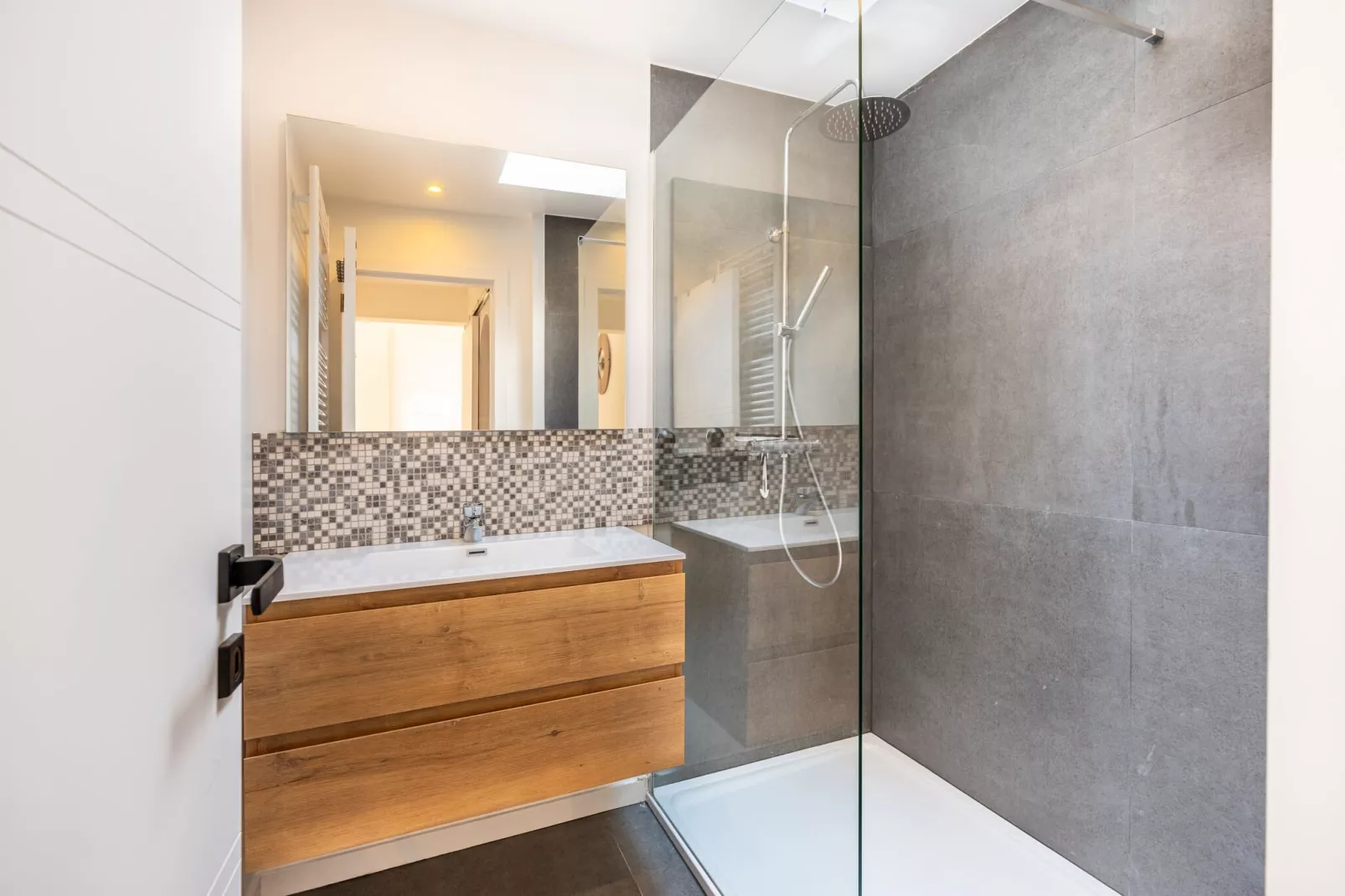Fibi Home-Bathroom