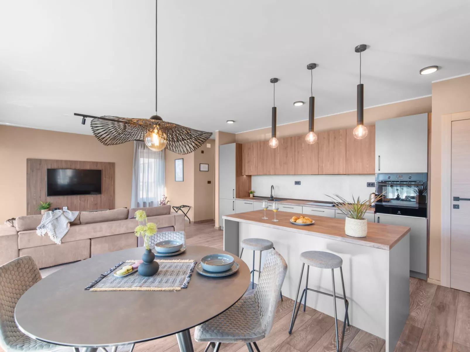 Villa Querchus Penthouse 8 partment mit Jacuzzi-Drinnen