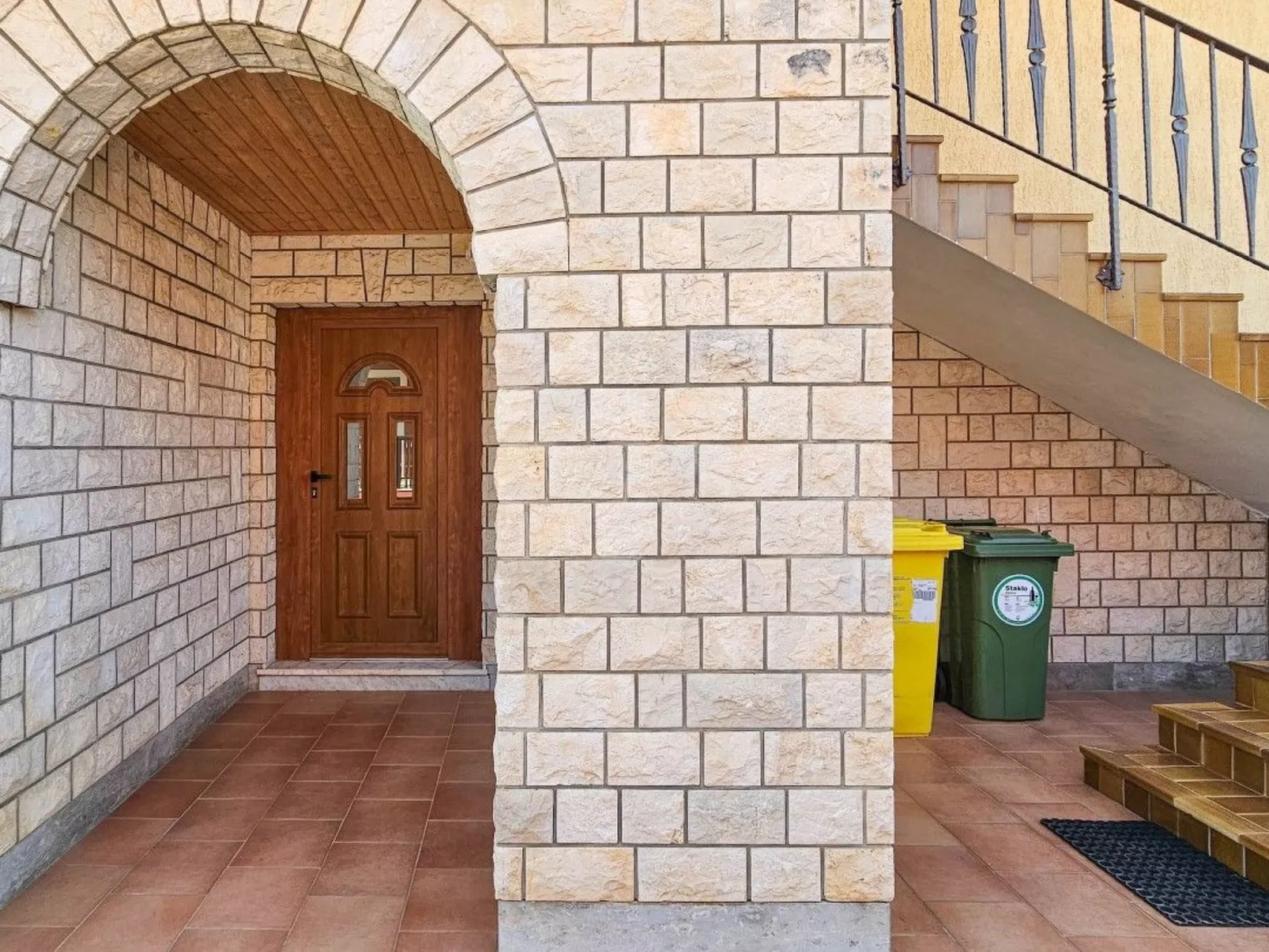 Toni -Wohnung im Erdgeschoss-Dehors