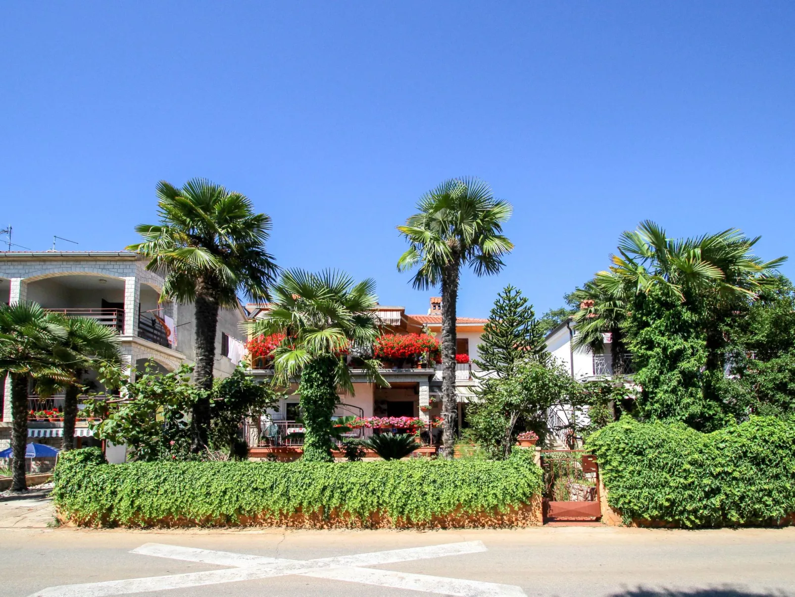 Für 2 Personen ca. 30 m&sup2; in Karigador, Istrien (Umag und Umgebung)-Draußen