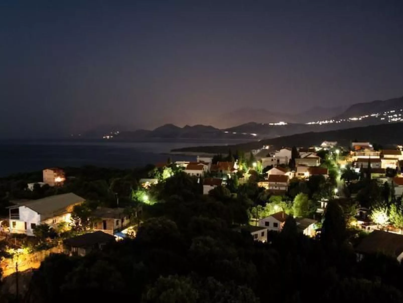 Gemütliche Wohnung mit Meerblick vom Balkon aus-Outside