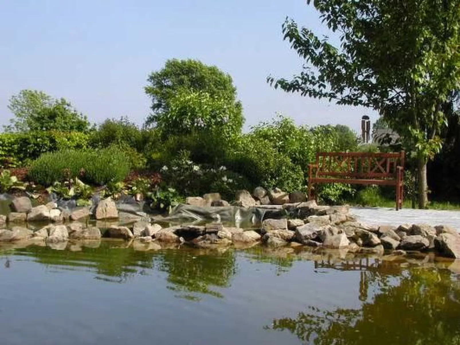 Vue au Jardin-Outside