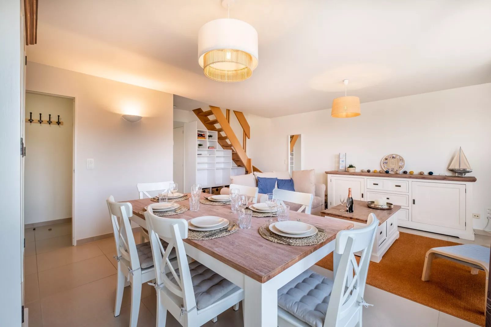 Alisee App 303-Dining room