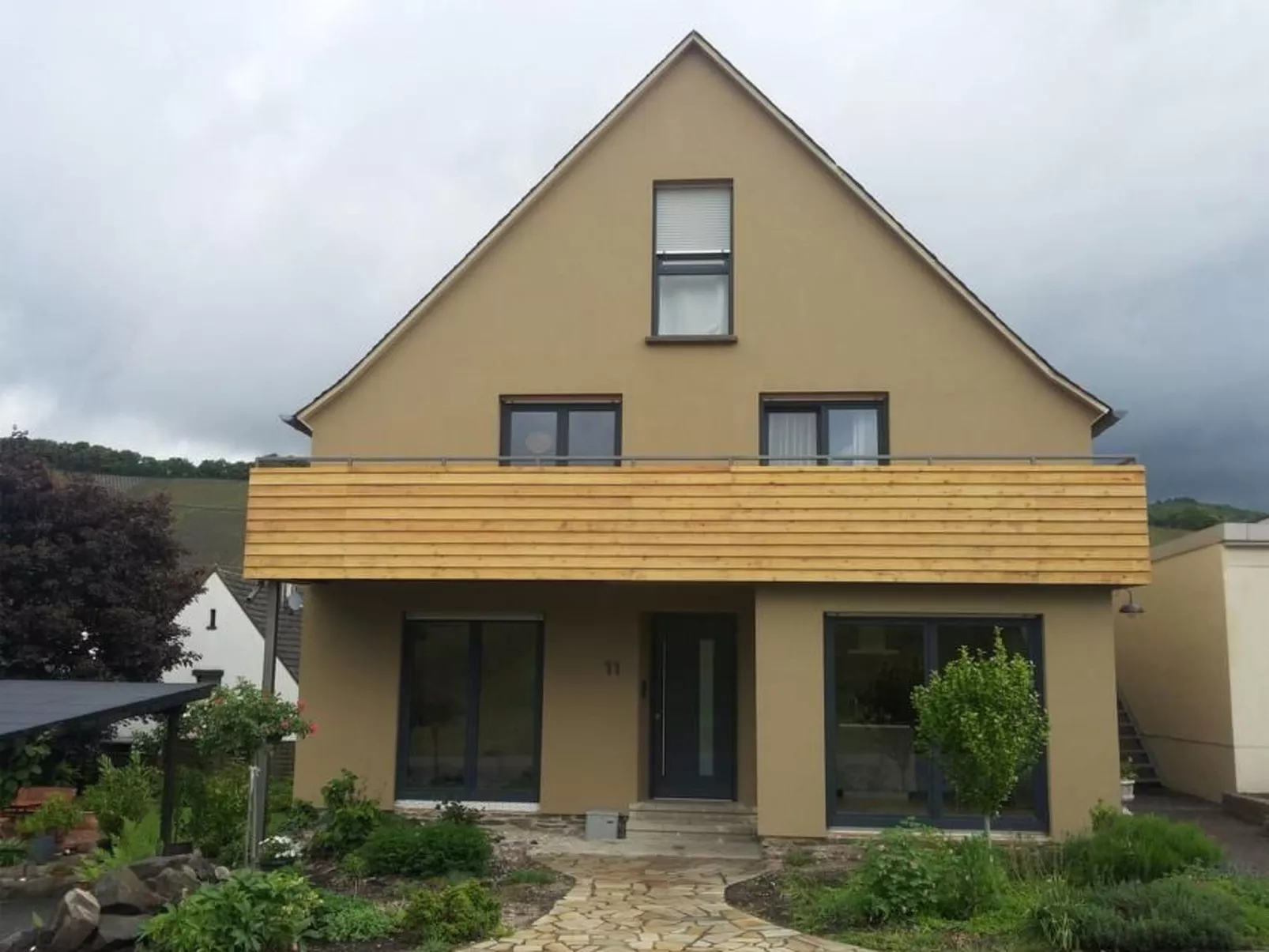 Schiefer Blick, Wohnung mit Terrasse und Balkon-Outside