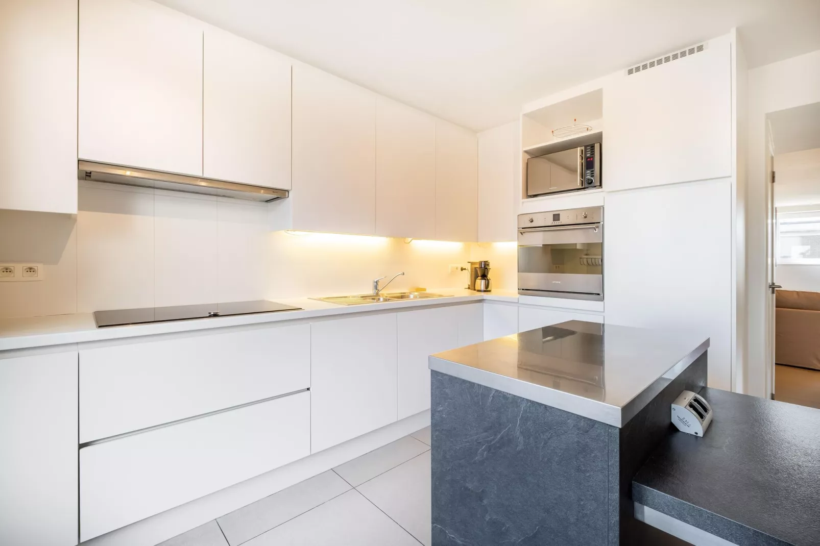 Alisee App 303-Kitchen