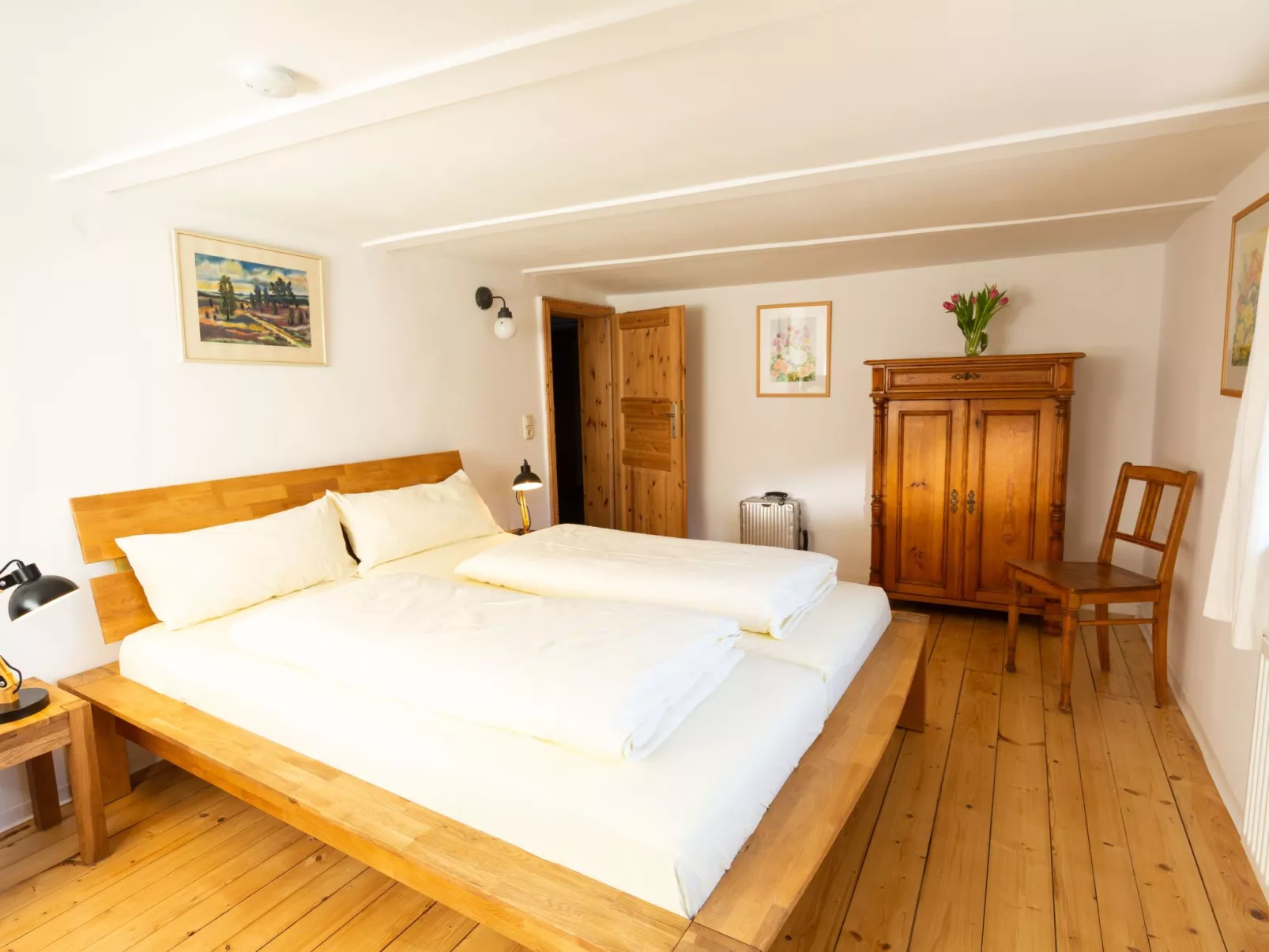 Fachwerkhaus mit Garten, Grill und Terrasse-Dedans