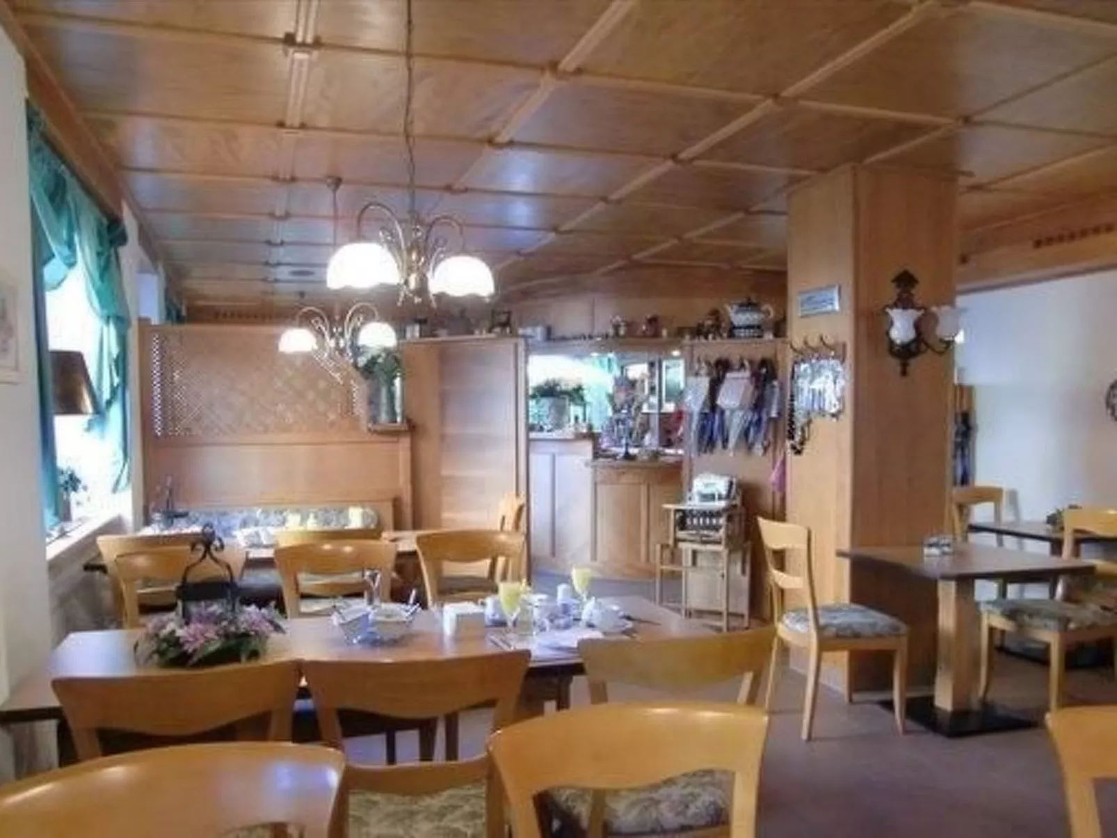 Vakantiehuis "Haus Talschänke" met terras-Drinnen