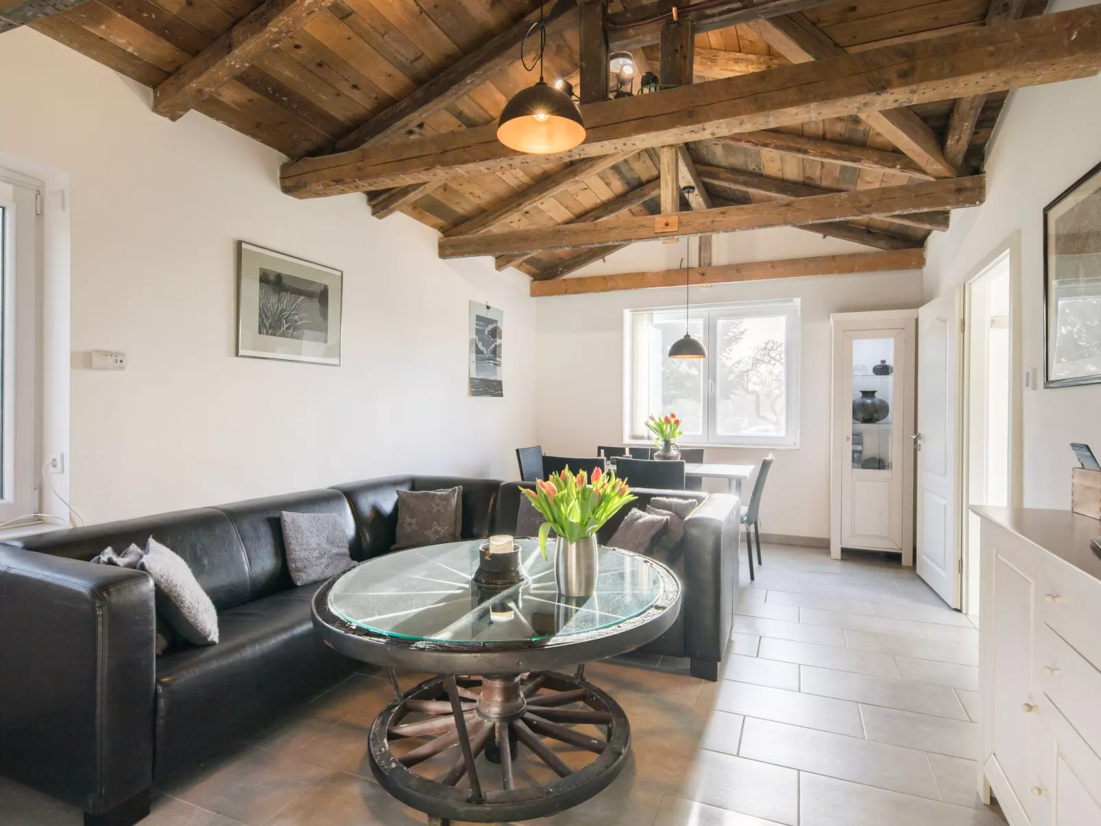 Rustikal und Modern-Drinnen