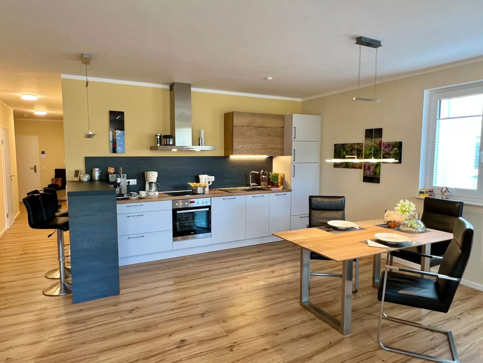 Moderne Wohnung mit Parkplatz und Rheinblick-Image-tags.info