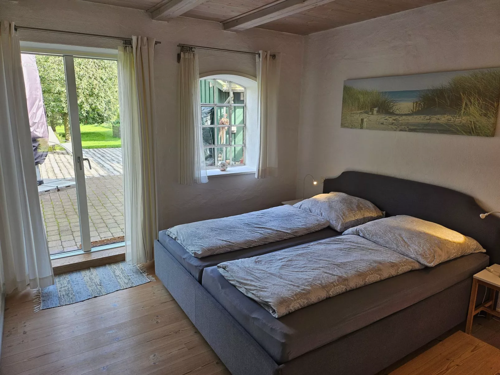 Gutshofambiente 1-Drinnen