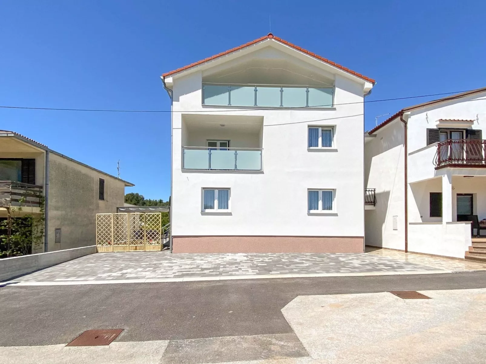 Wohnung "Sofia" mit Balkon-Draußen