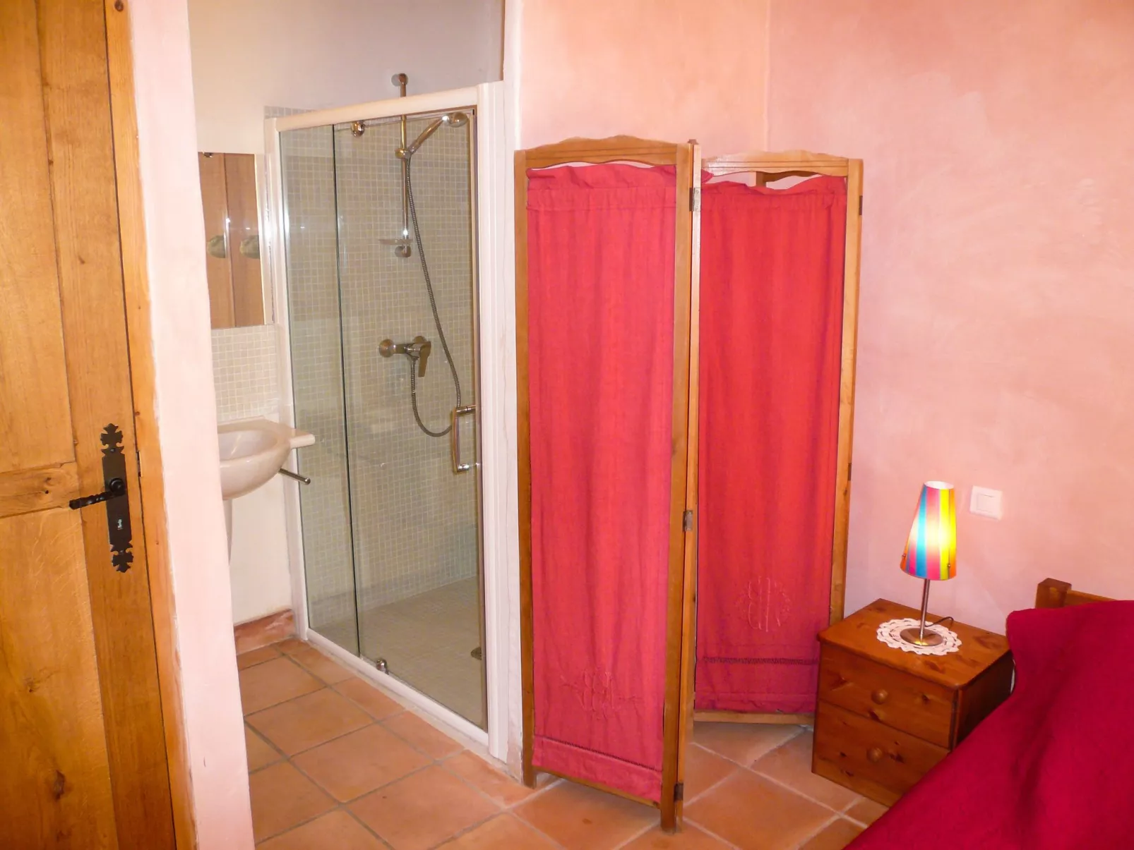 Komfortables Ferienhaus mit Privatpool-Inside