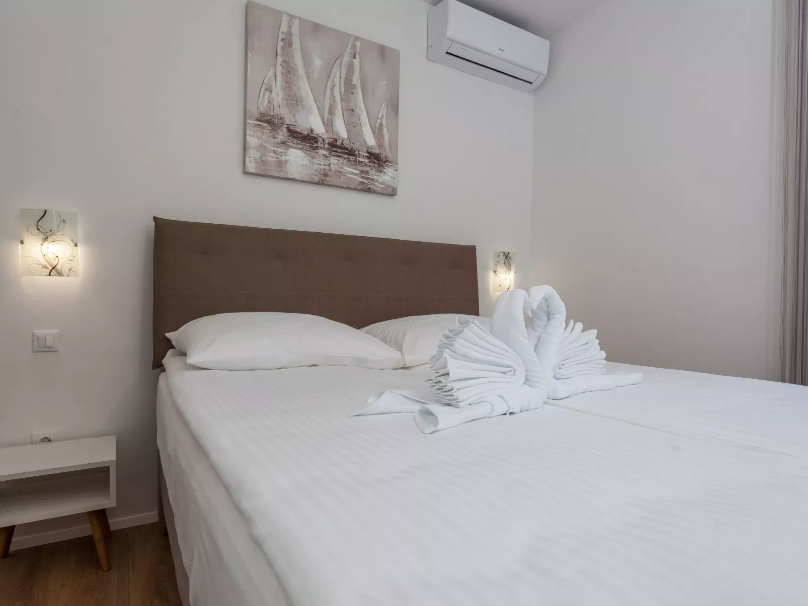 Wunderschöne Ferienvilla Lomari-Dedans