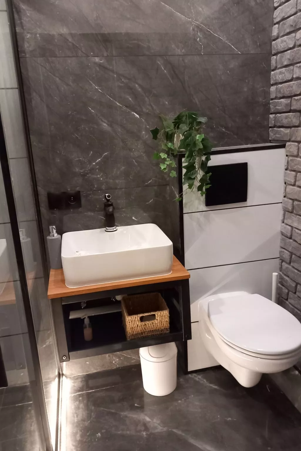 Magnolienhaus mit Sauna und Jacuzzi-Drinnen