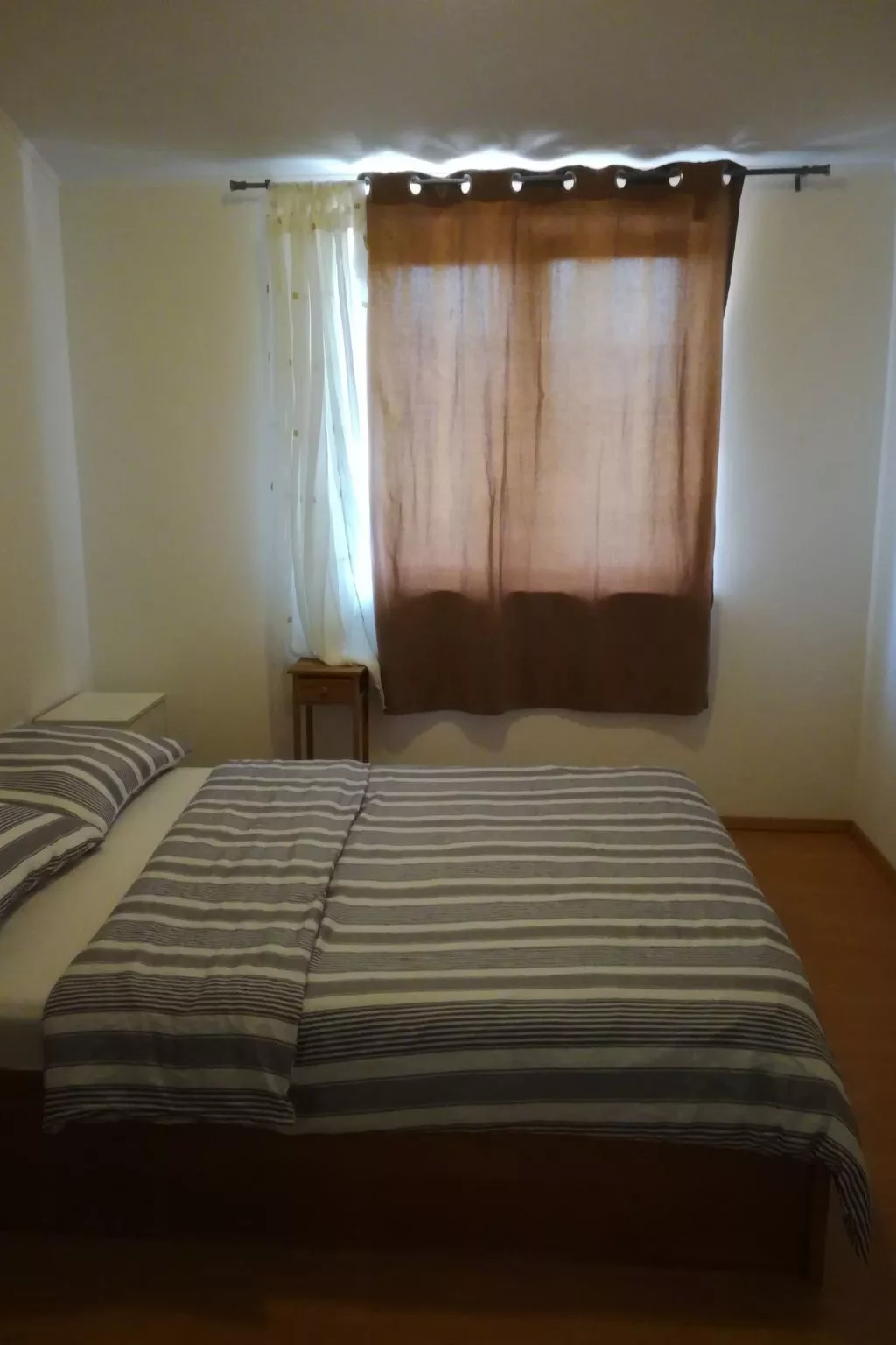 Appartement mit Balkon-Drinnen