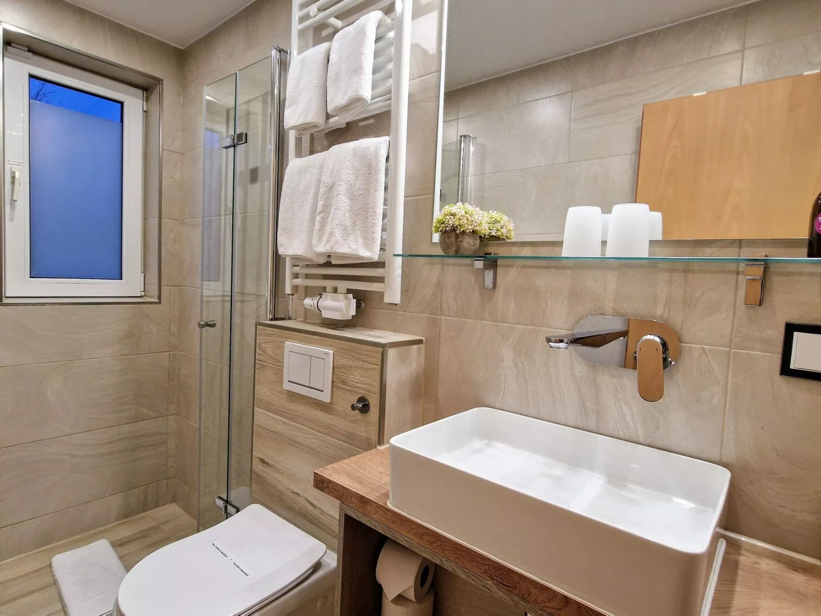 Ruhige-Ferienwohnung mit Süd Balkon in Zentrum-Image-tags.info