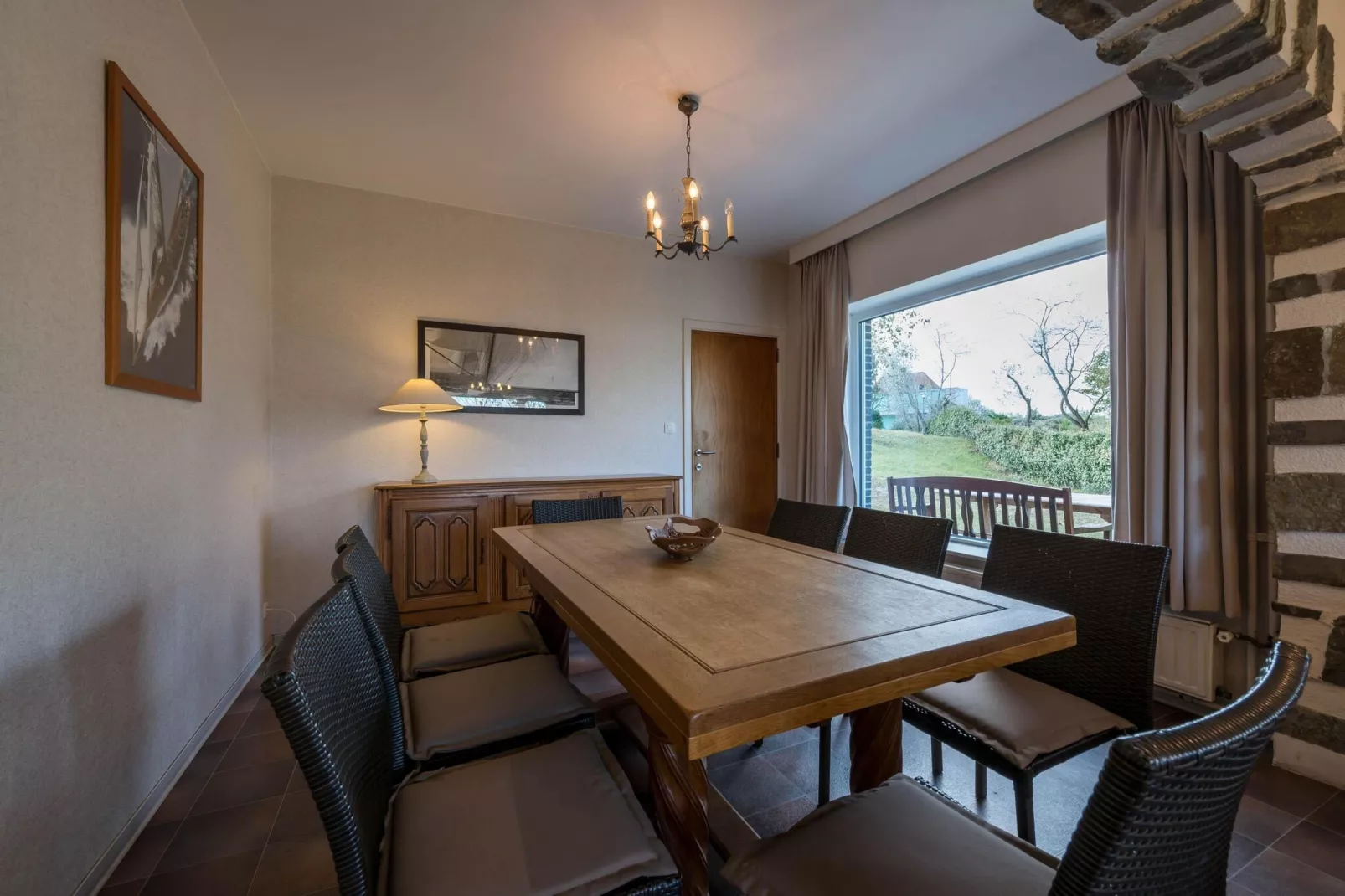 Tamalone-Dining room