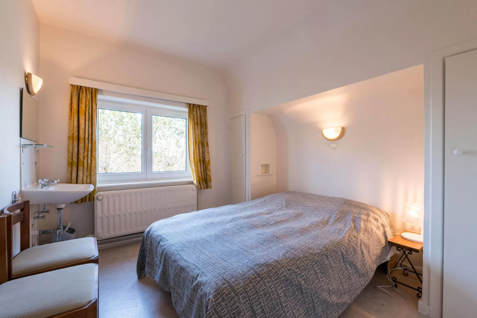 Tamalone-Bedroom