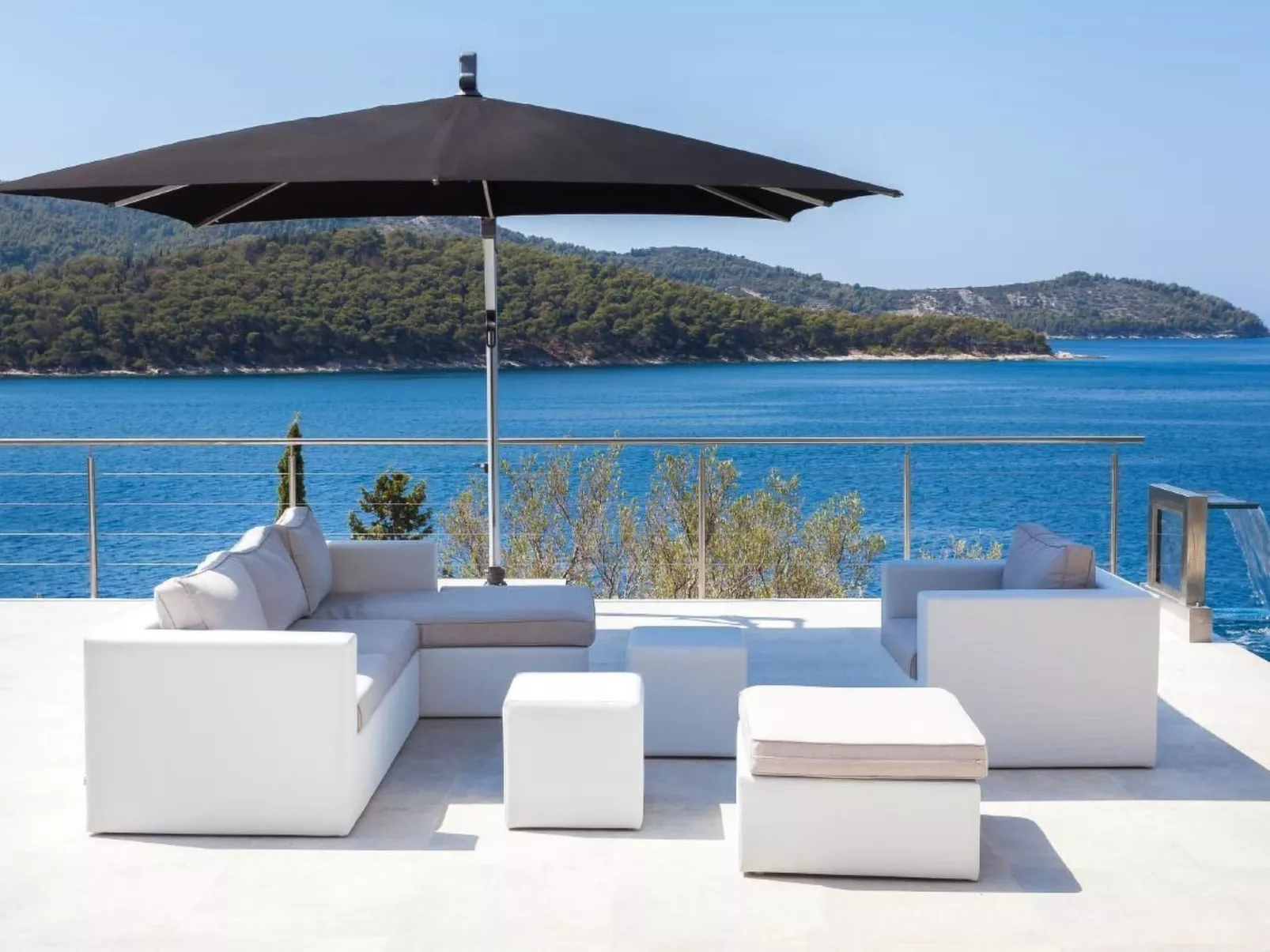 Villa Style and Sea-Inside