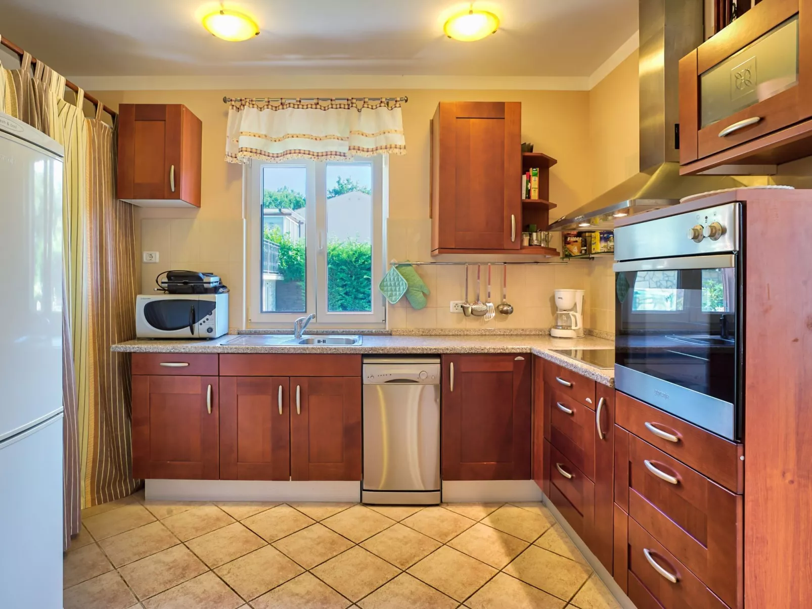 "Ines" mit Whirlpool-Inside