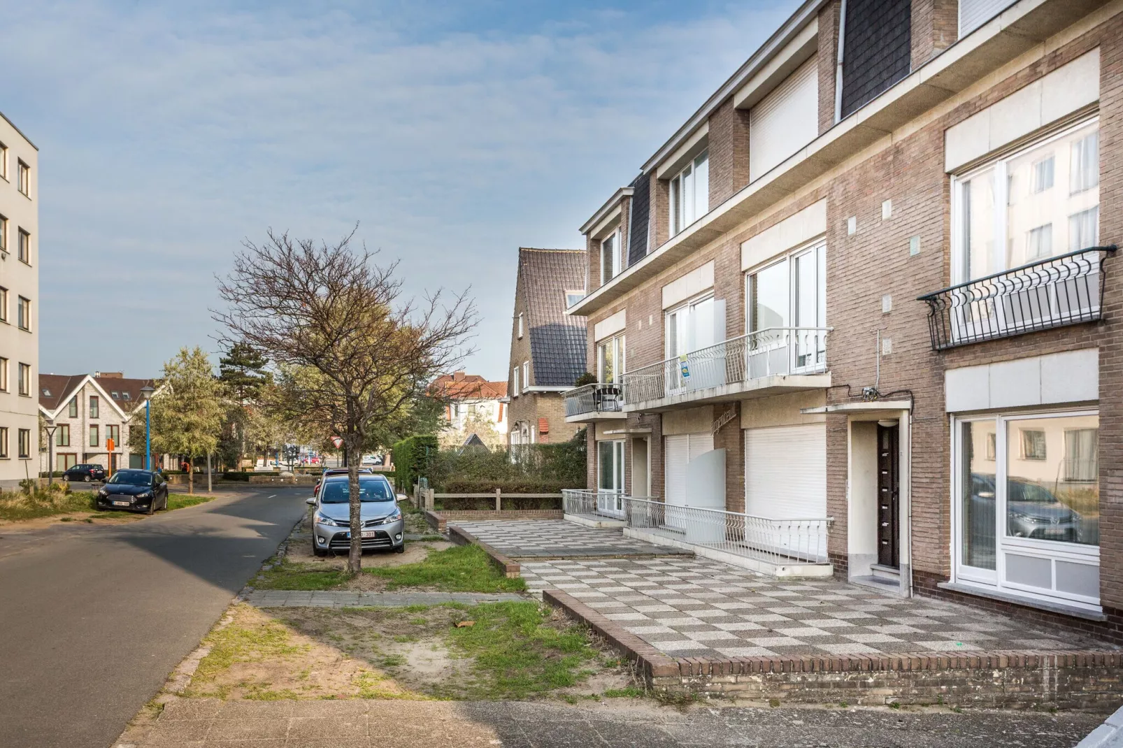 Argenteuil 1-1-Exterior summer