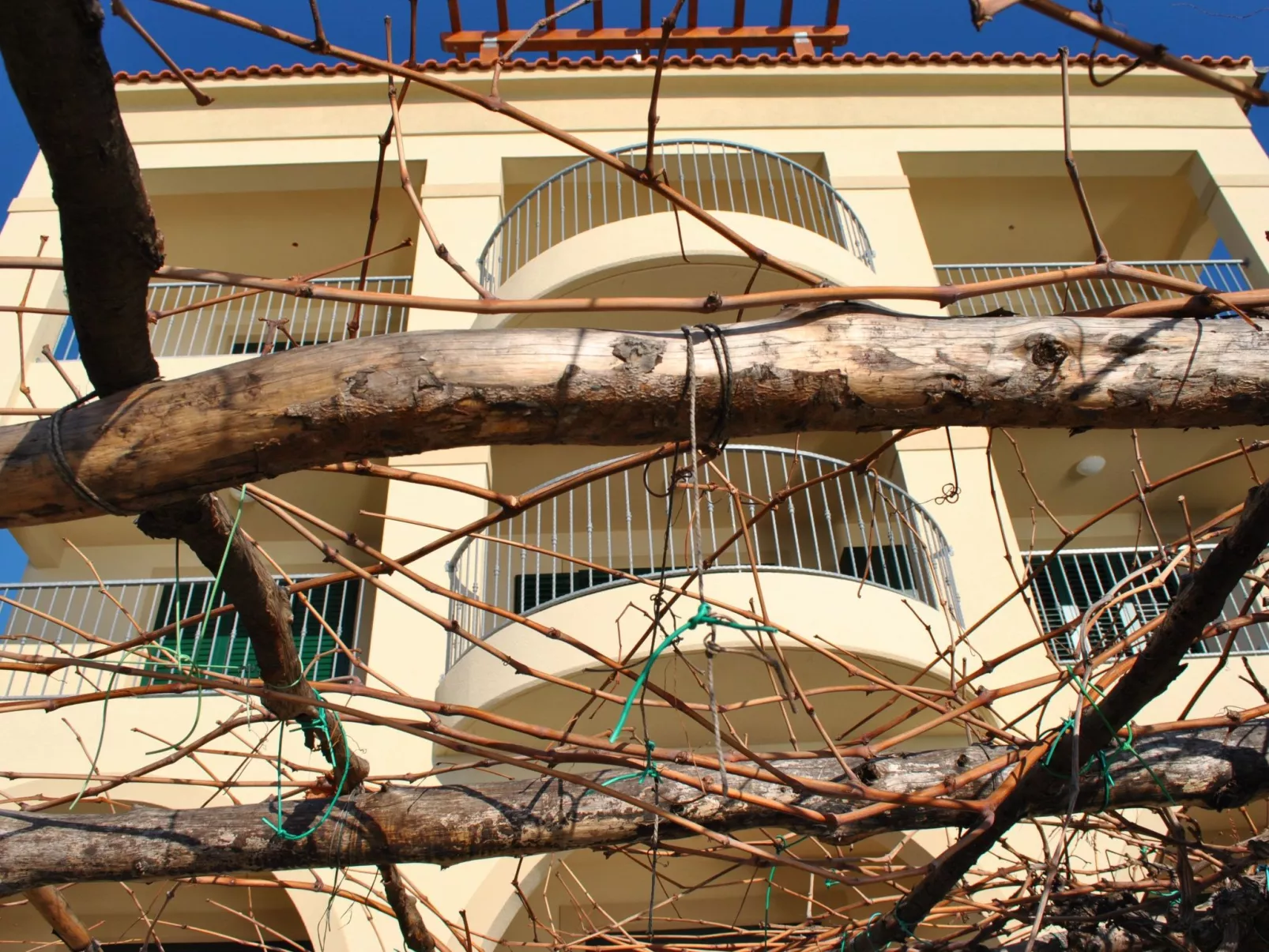 Apartment Cinthija mit Balkon direkt am Strand-Outside