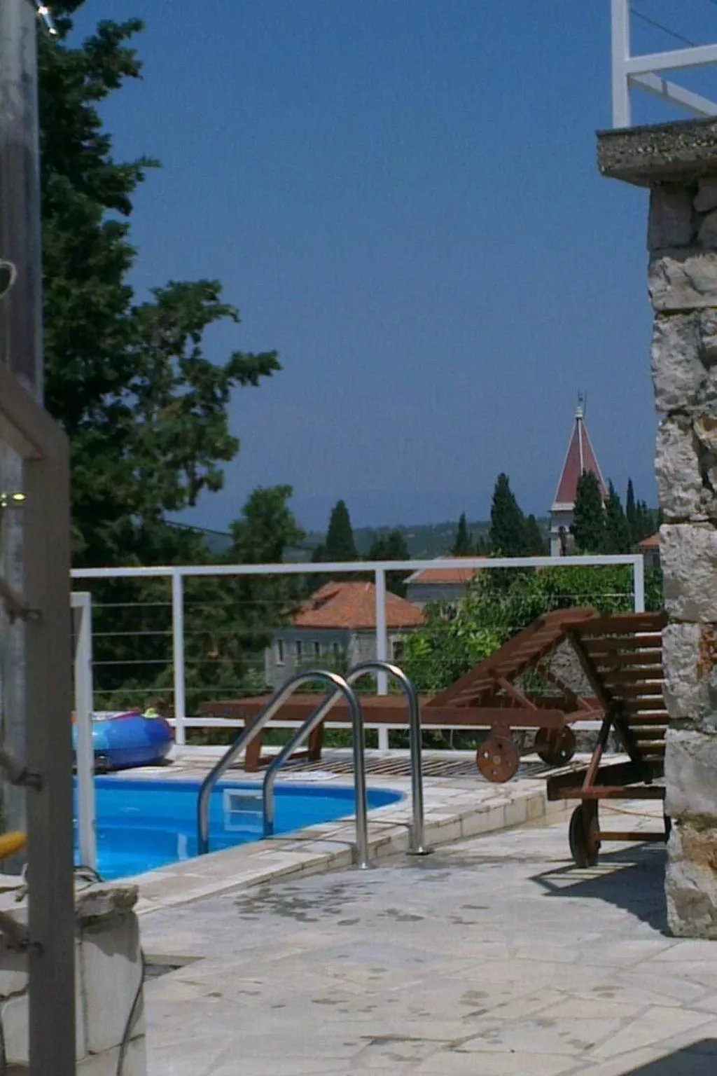 Charmantes Steinhaus mit Pool und Panoramablick-Dehors