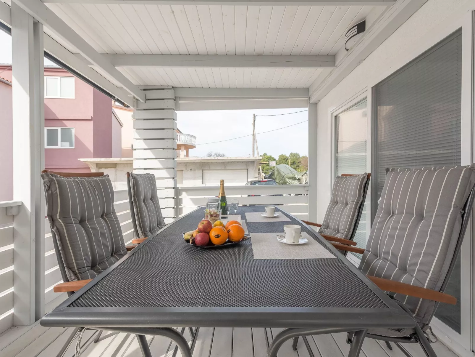 MH Summer Home-Draußen