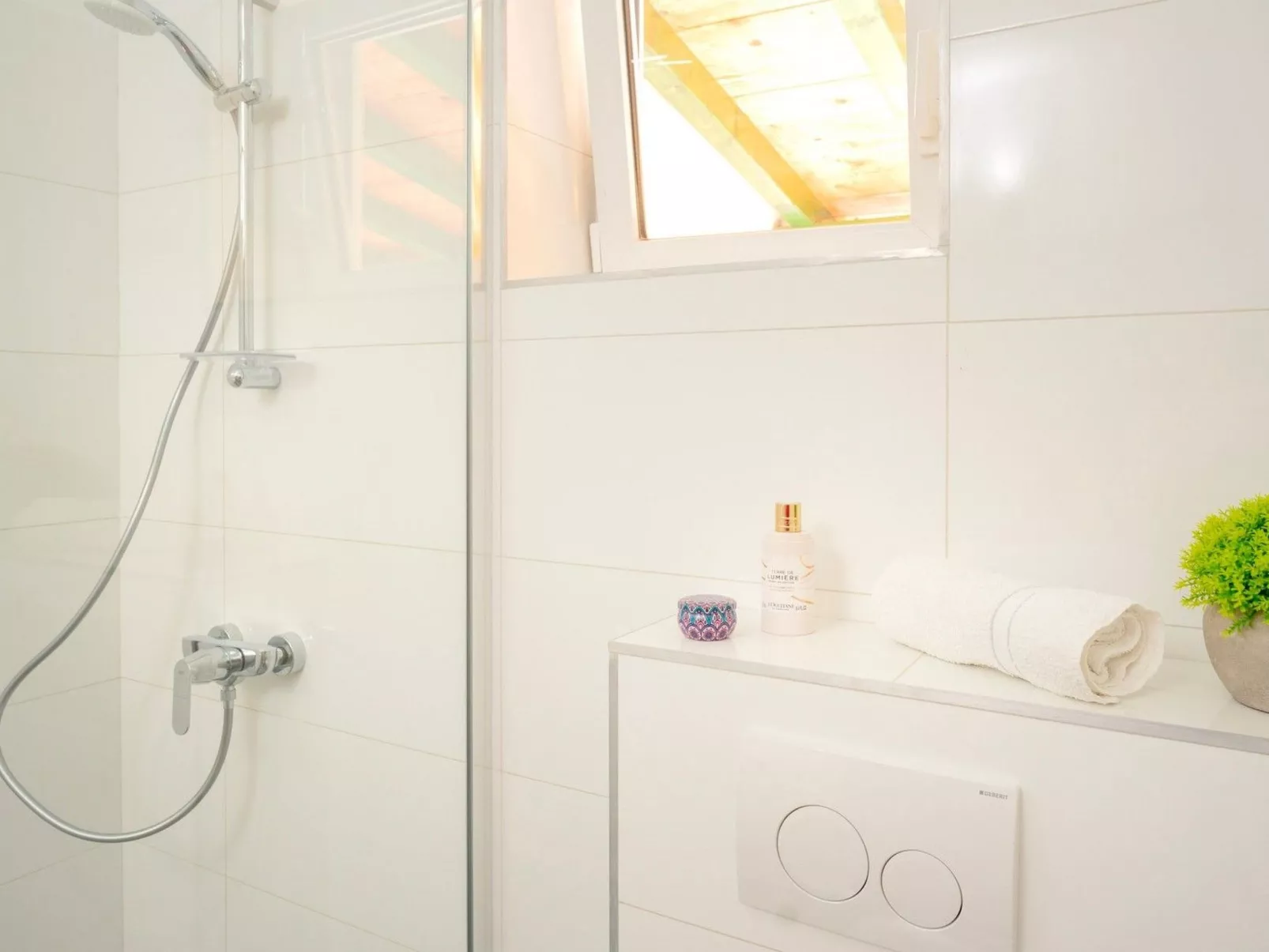 Villa "Sunshine" mit Garten, Grill und Terrasse-Drinnen