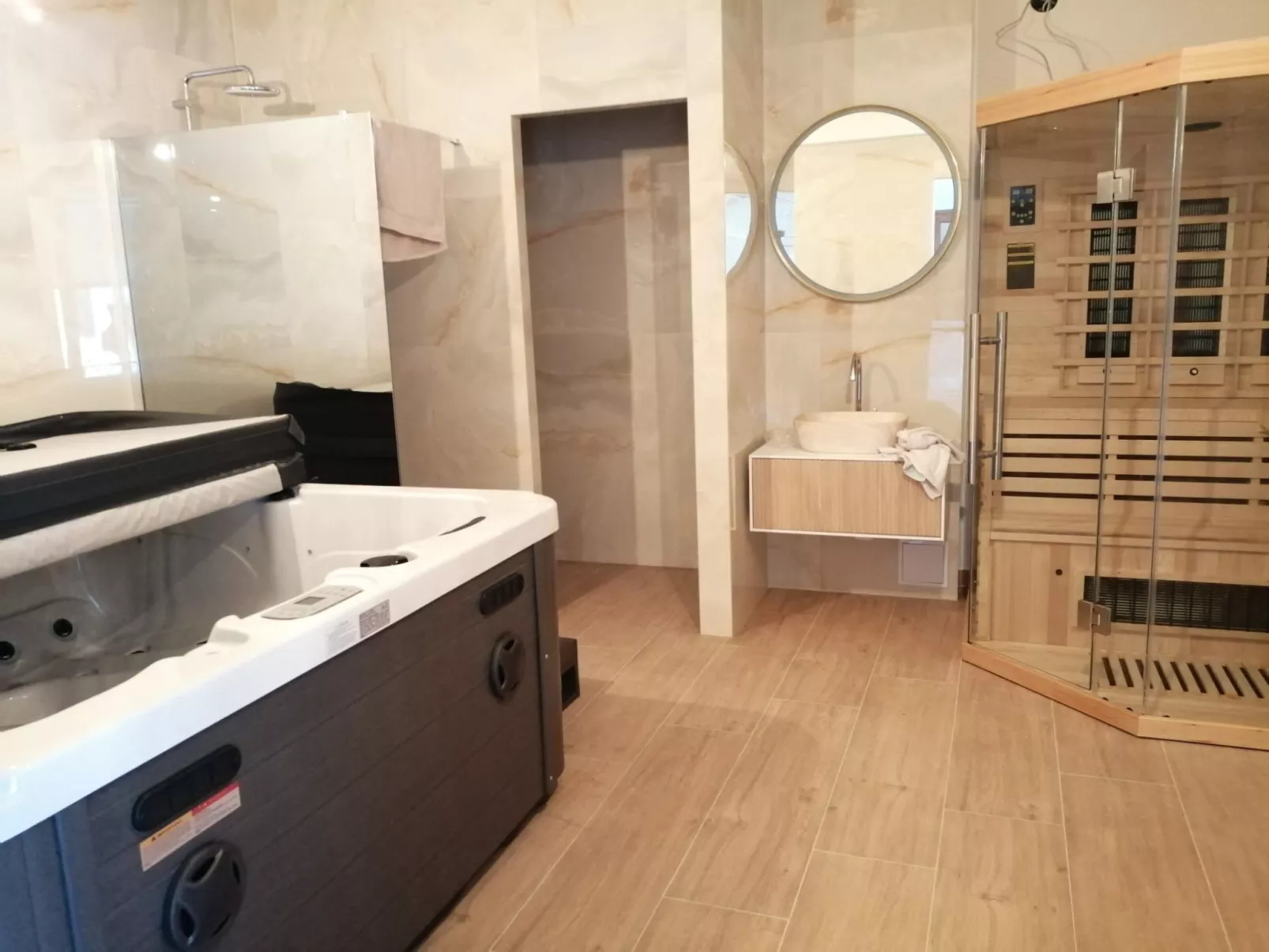 Stylisches Haus für 8 Personen und 4 Kinder-Inside