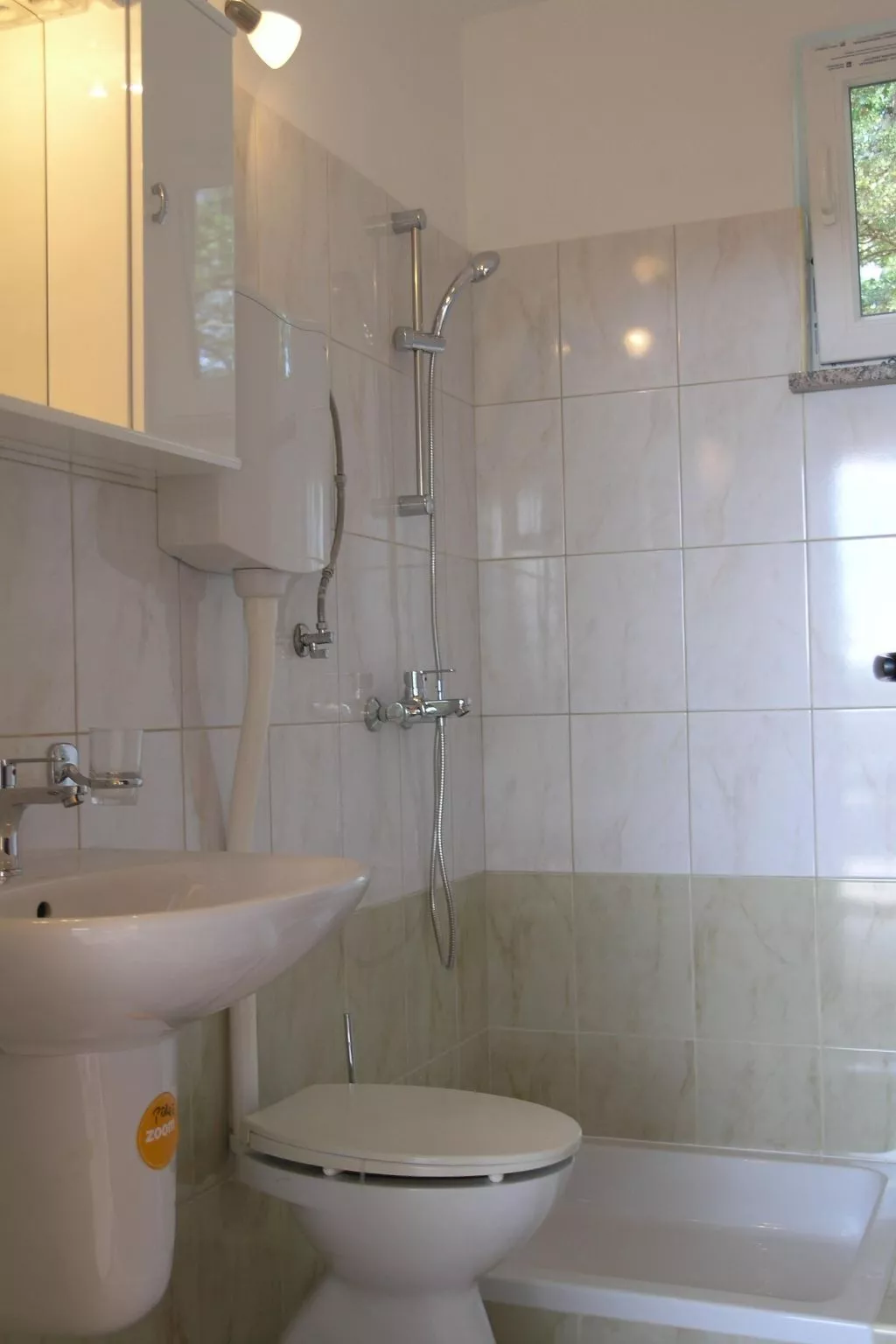 Landgut "Fragola" mit Blick auf die Berge-Drinnen