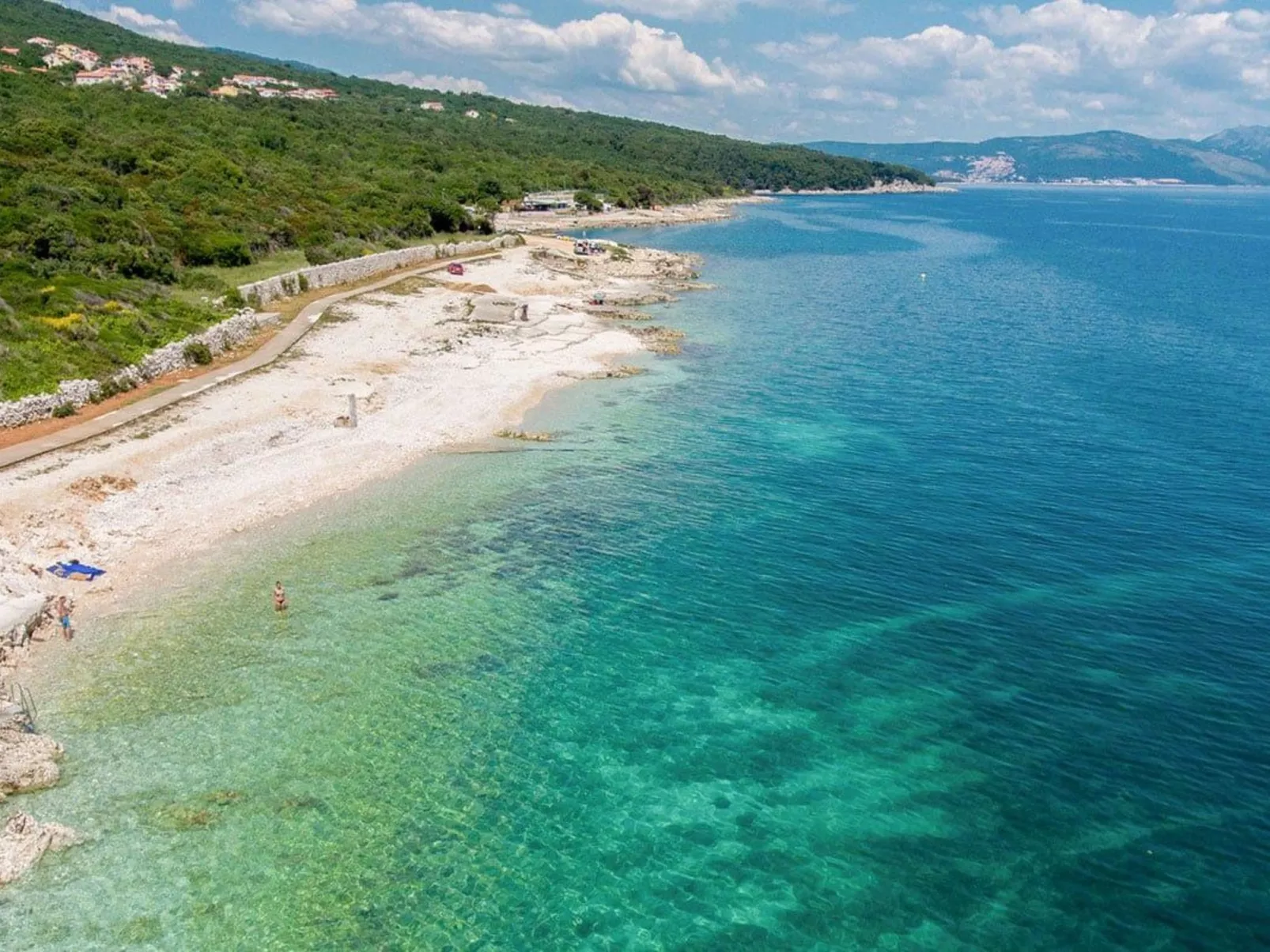 Familiäre 5-Schlafzimmer-Villa mit Gemeinschaftspools-Image-tags.info