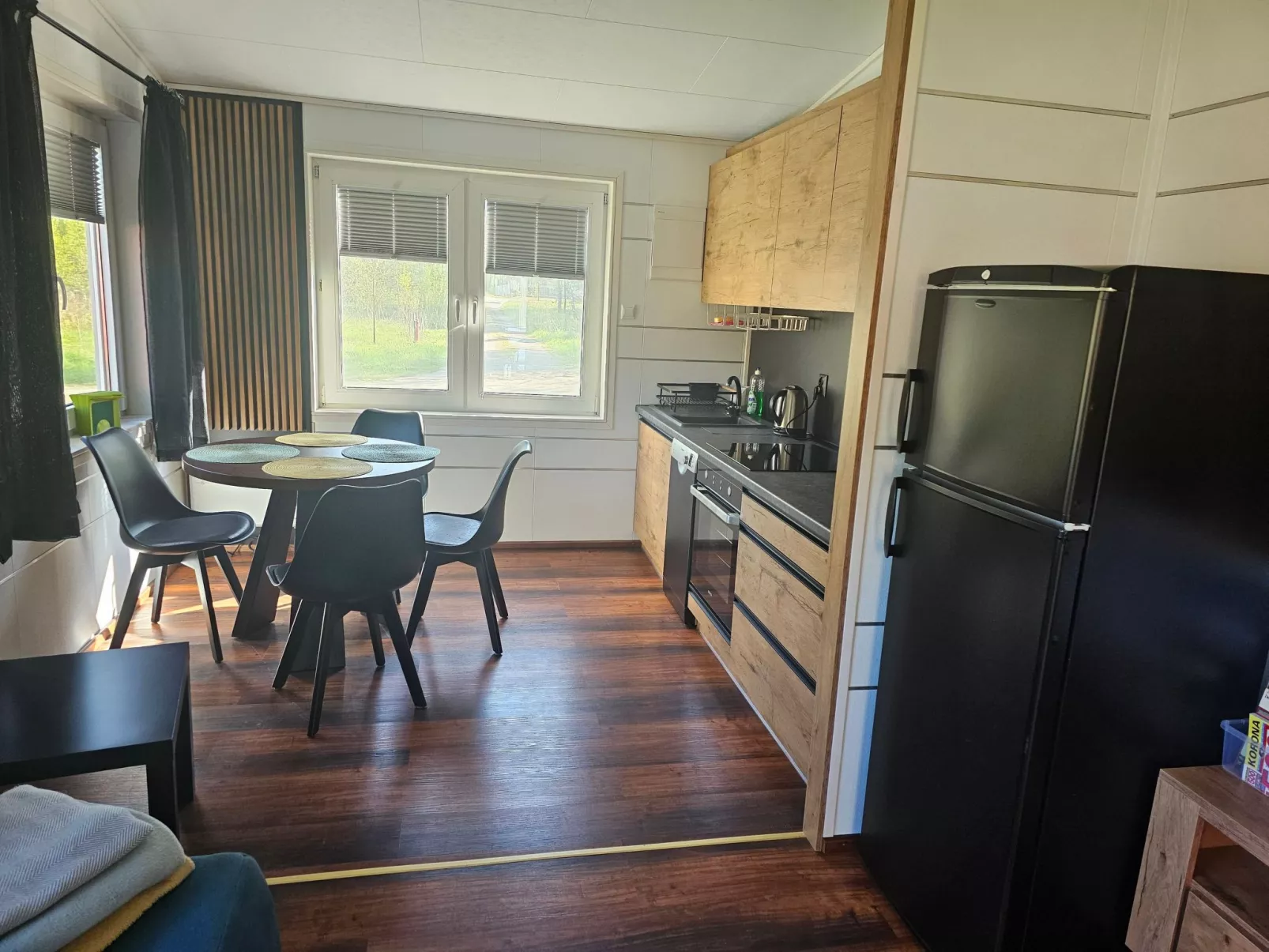 Ganzjährig bewohnbares Ferienhaus - grün-Drinnen