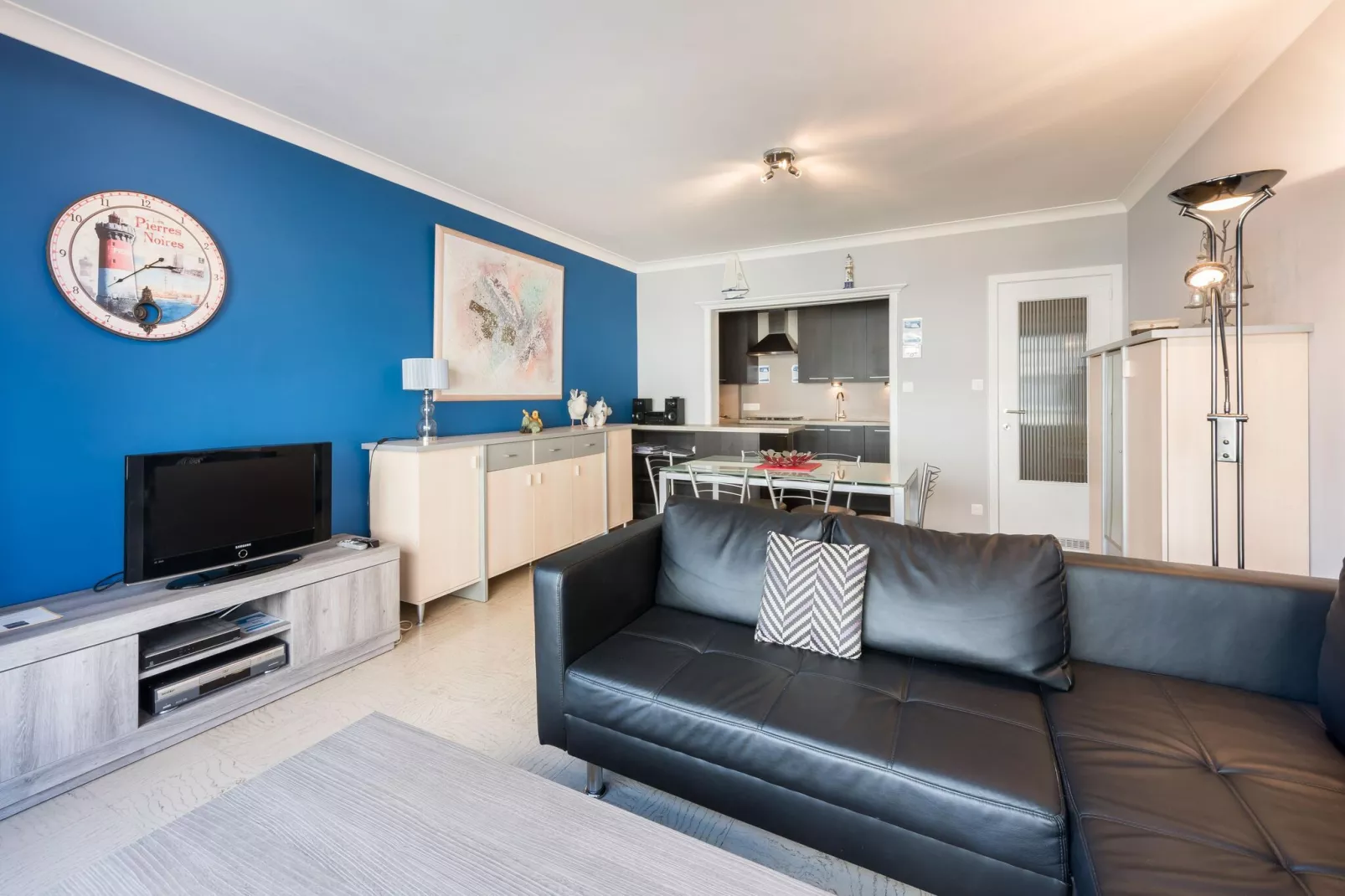 Apollo GV01G-Living room