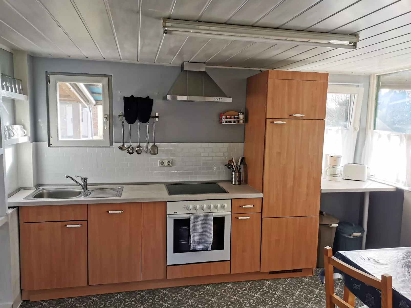 Wunderschönes Ferienhaus mit Garten und Terrasse-Drinnen