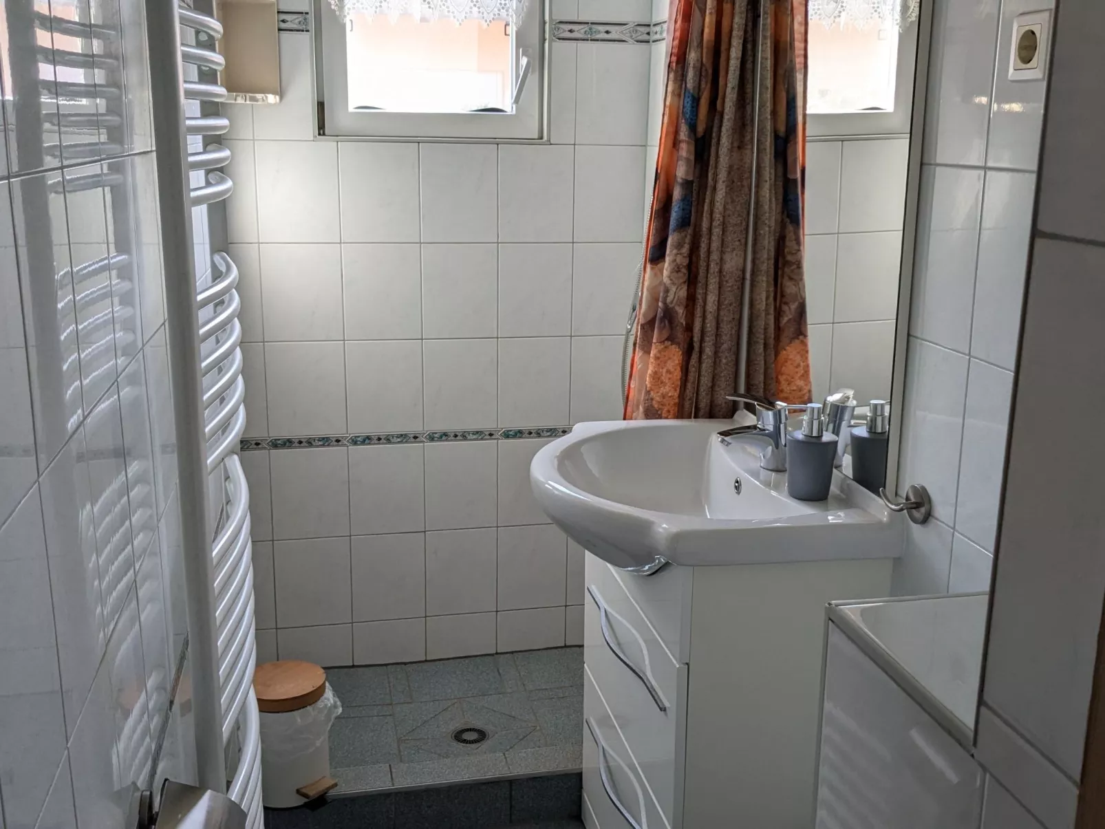 Mit Garten, Grill und Terrasse-Inside