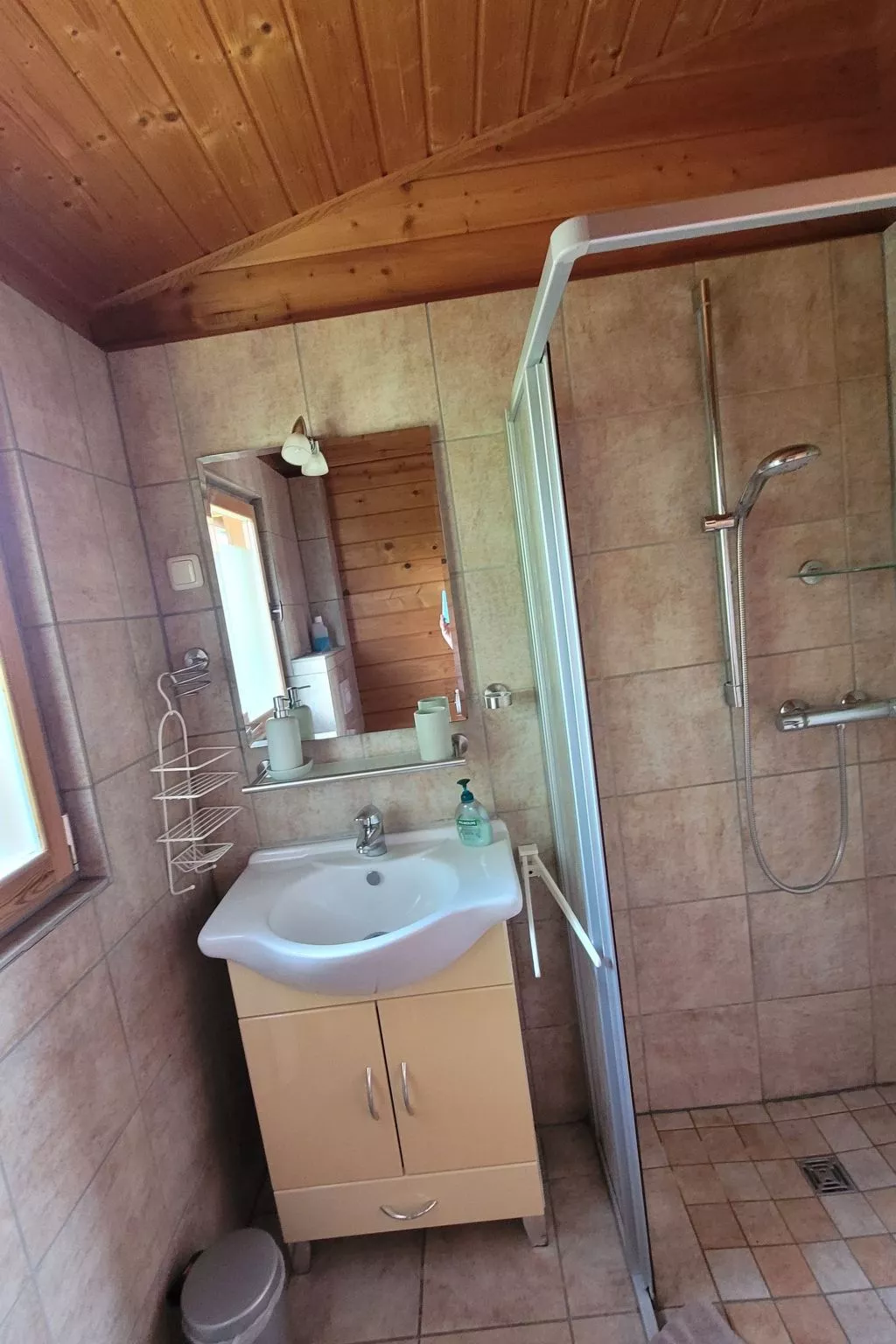 Mit Terrasse-Drinnen