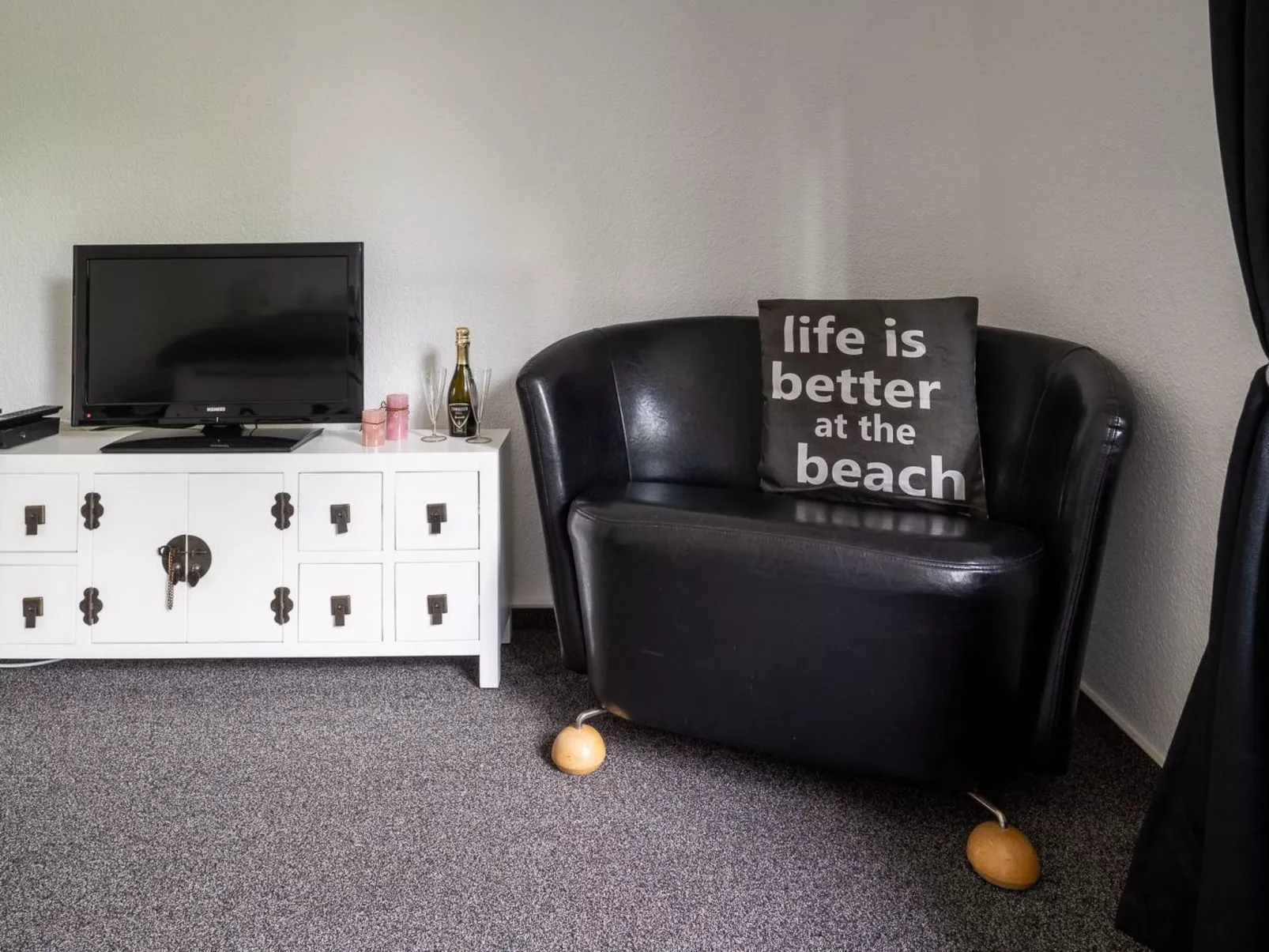 Voss-Image-tags.info