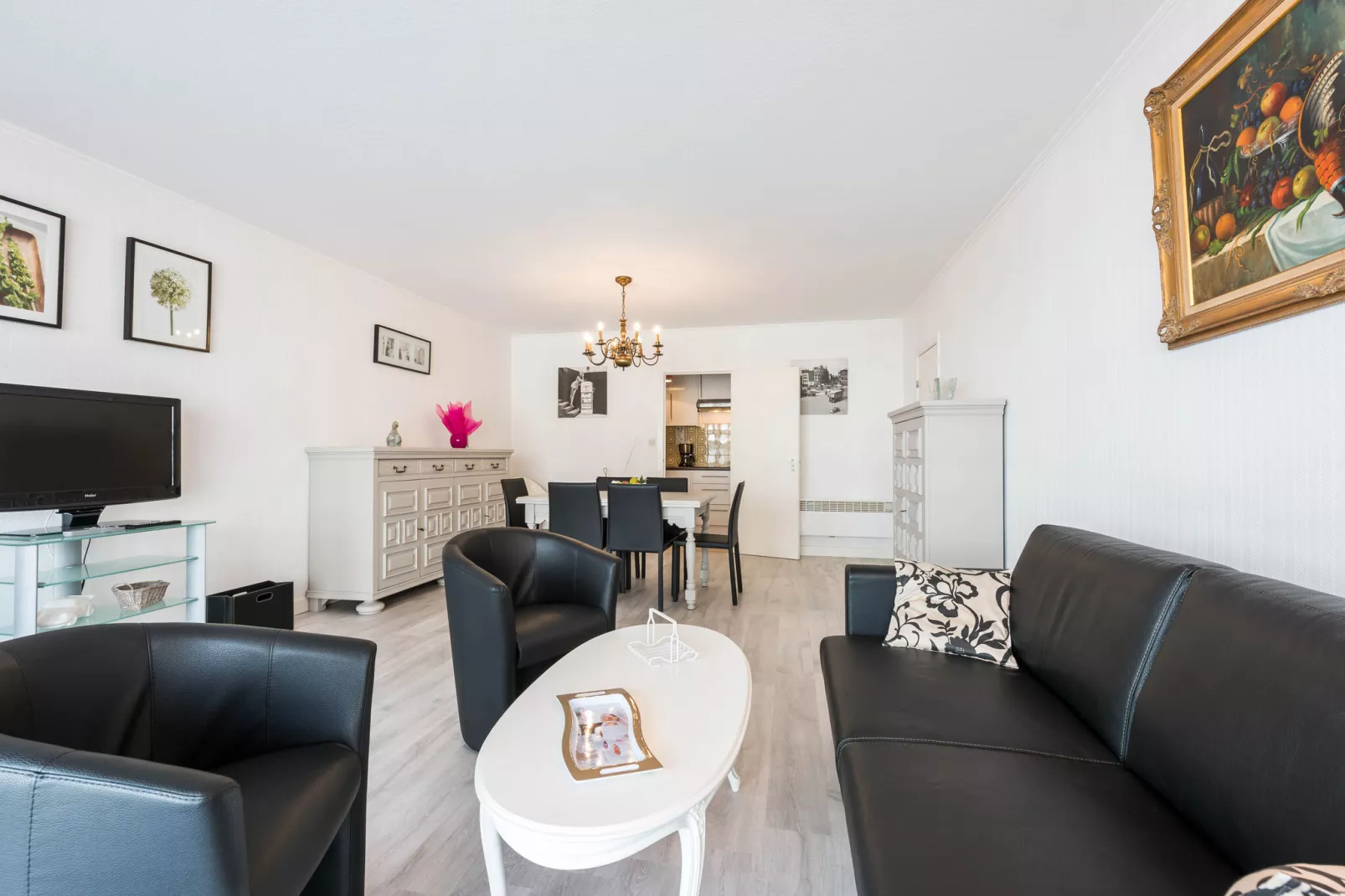 Ter panne 103-Living room