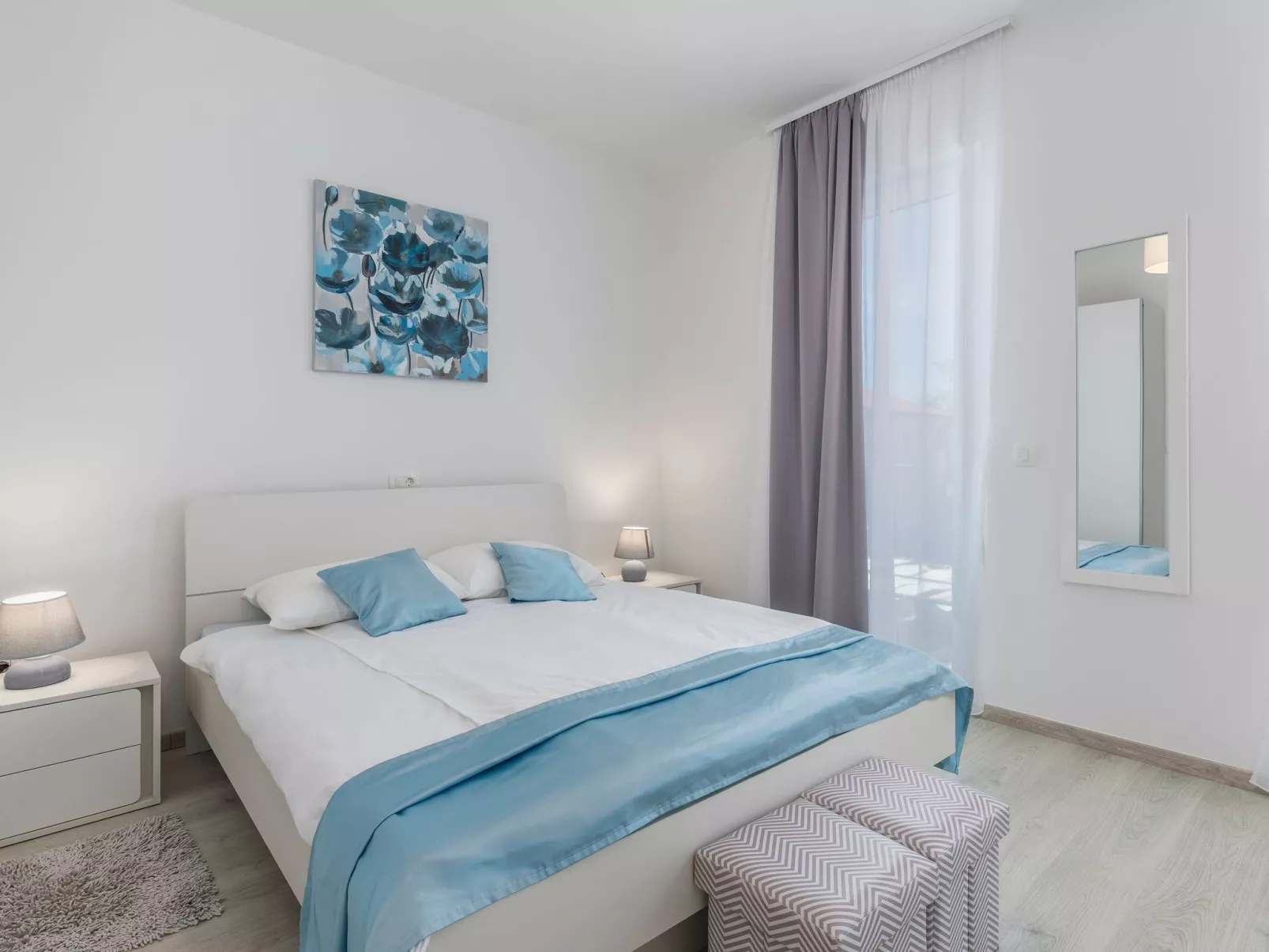 'Villa Selest' mit Wasserblick-Dedans