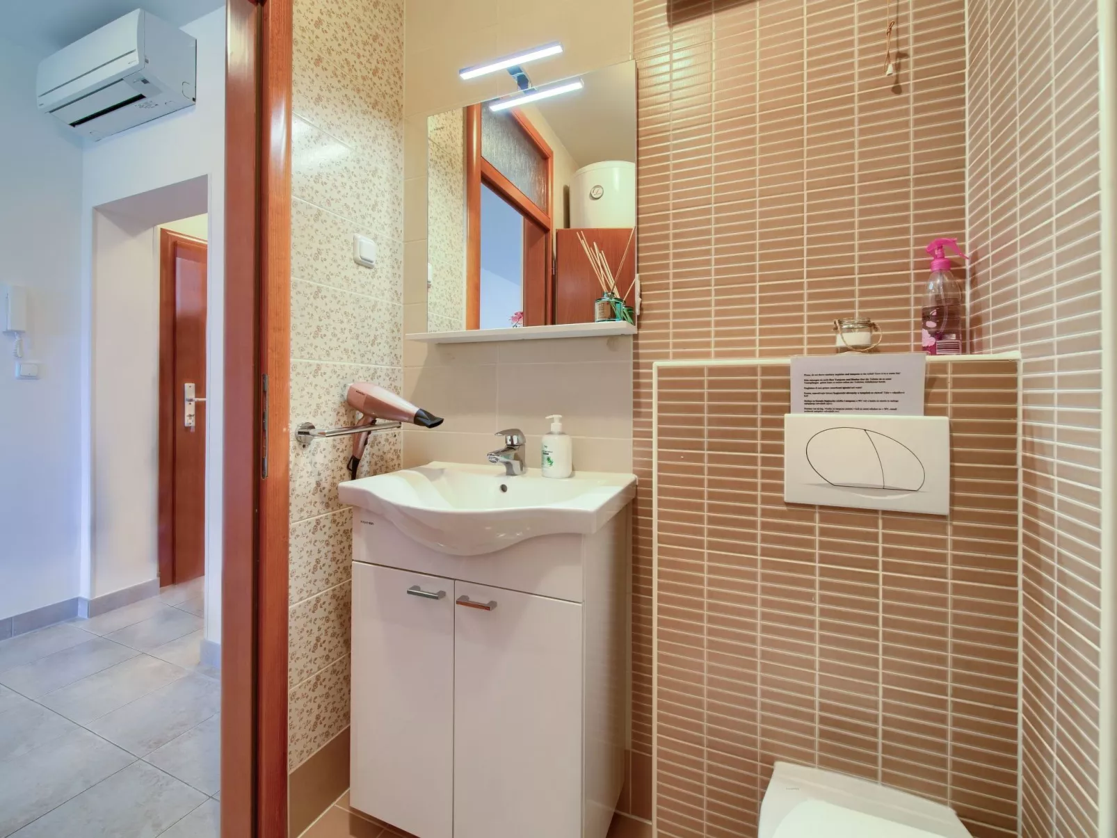 Wohnung A1 mit schönem Panoramablick-Drinnen