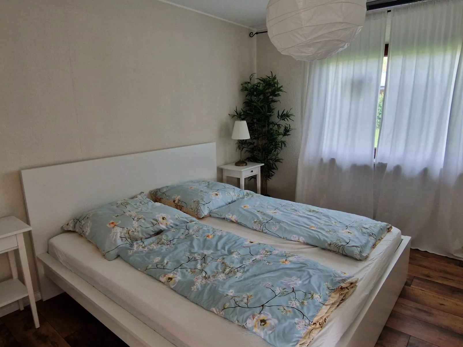 Kleiner Eifeltraum-Drinnen