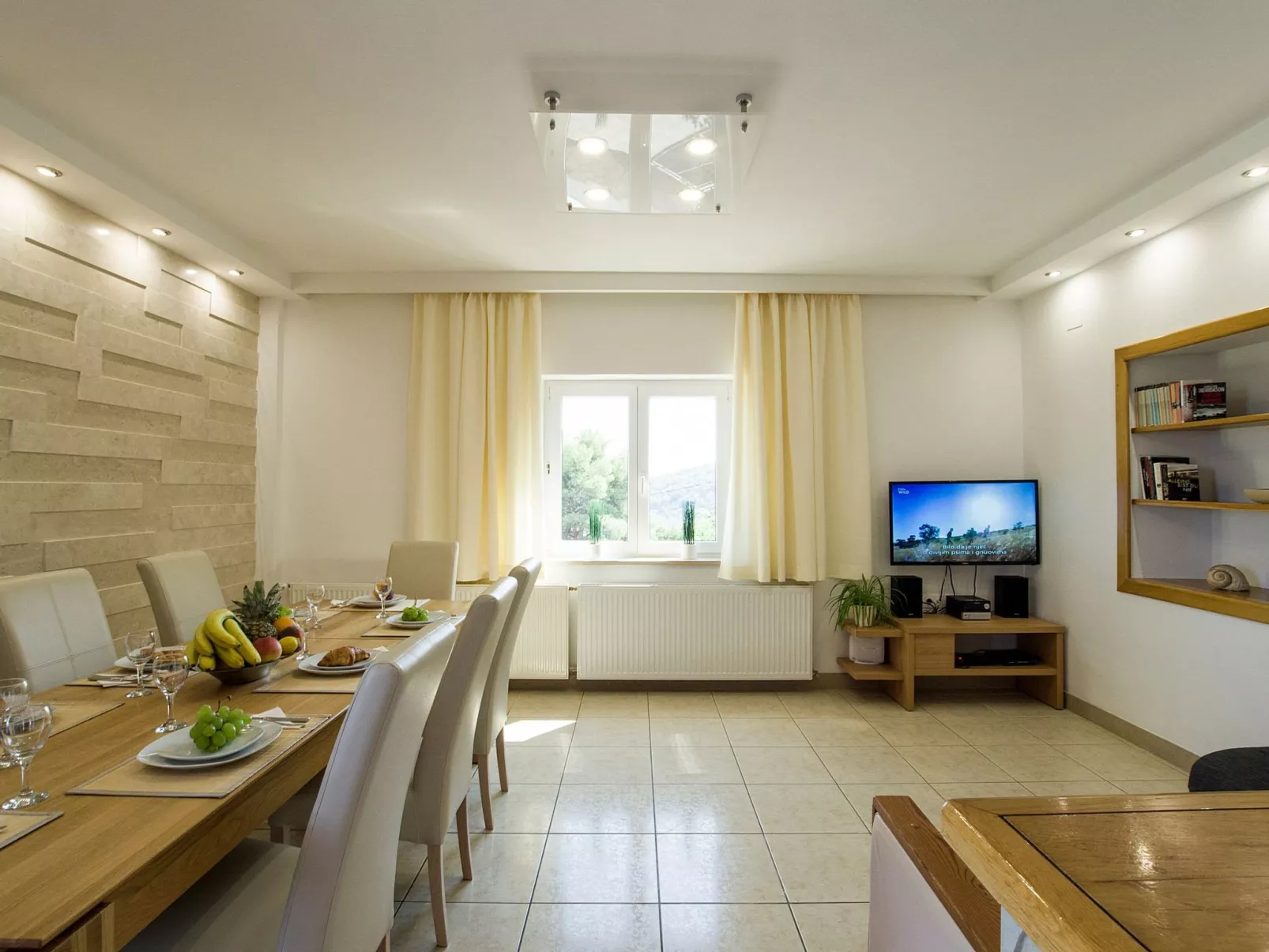 Ferienvilla "Lucian" mit Blick auf das Wasser-Drinnen