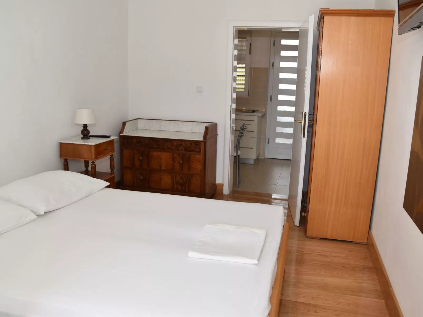 Ruhige Ferienwohnung mit Terrasse und Garten-Drinnen